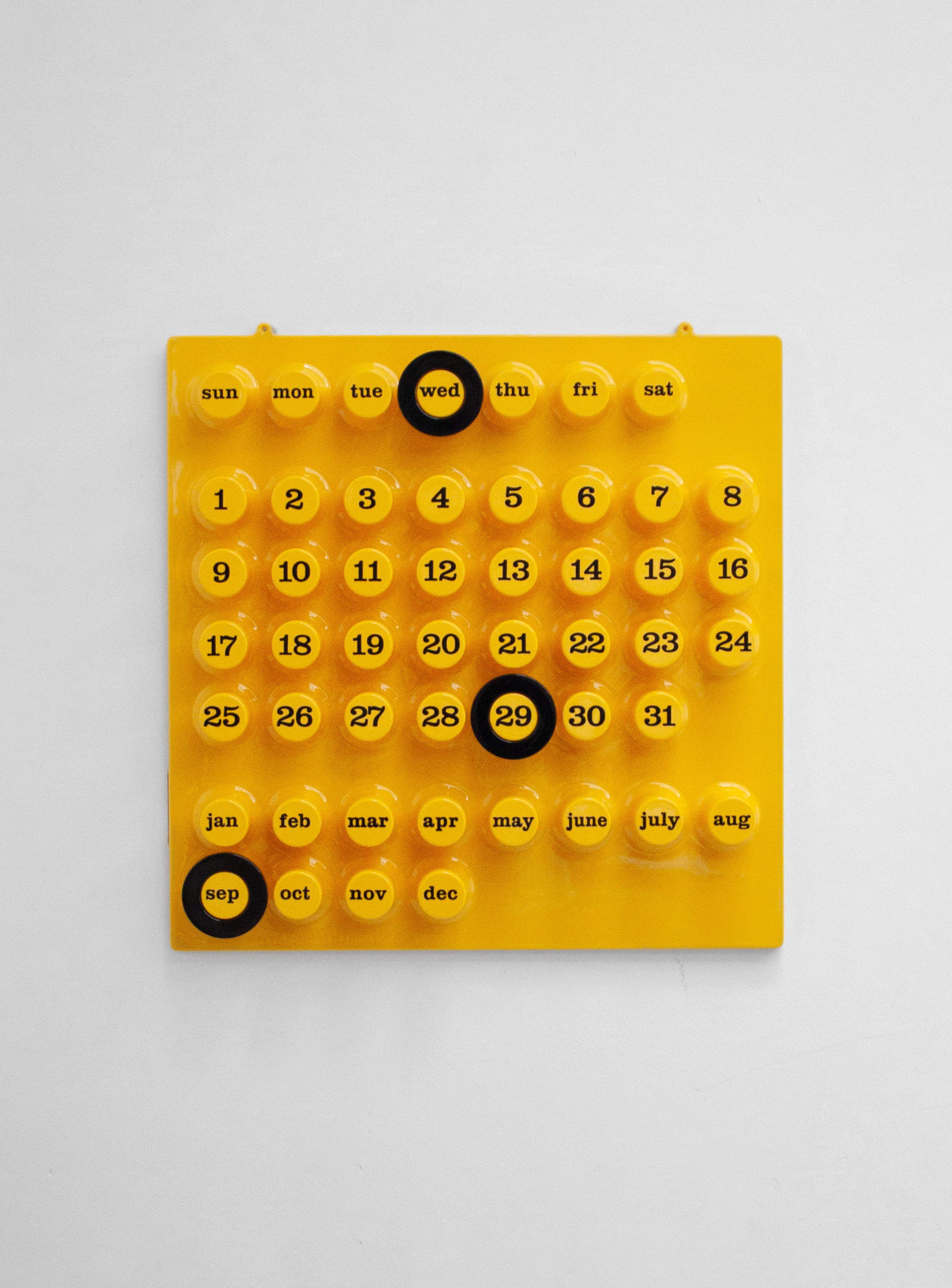Ring-A-Date Perpetual Calendar by Giorgio Della Beffa (Yellow