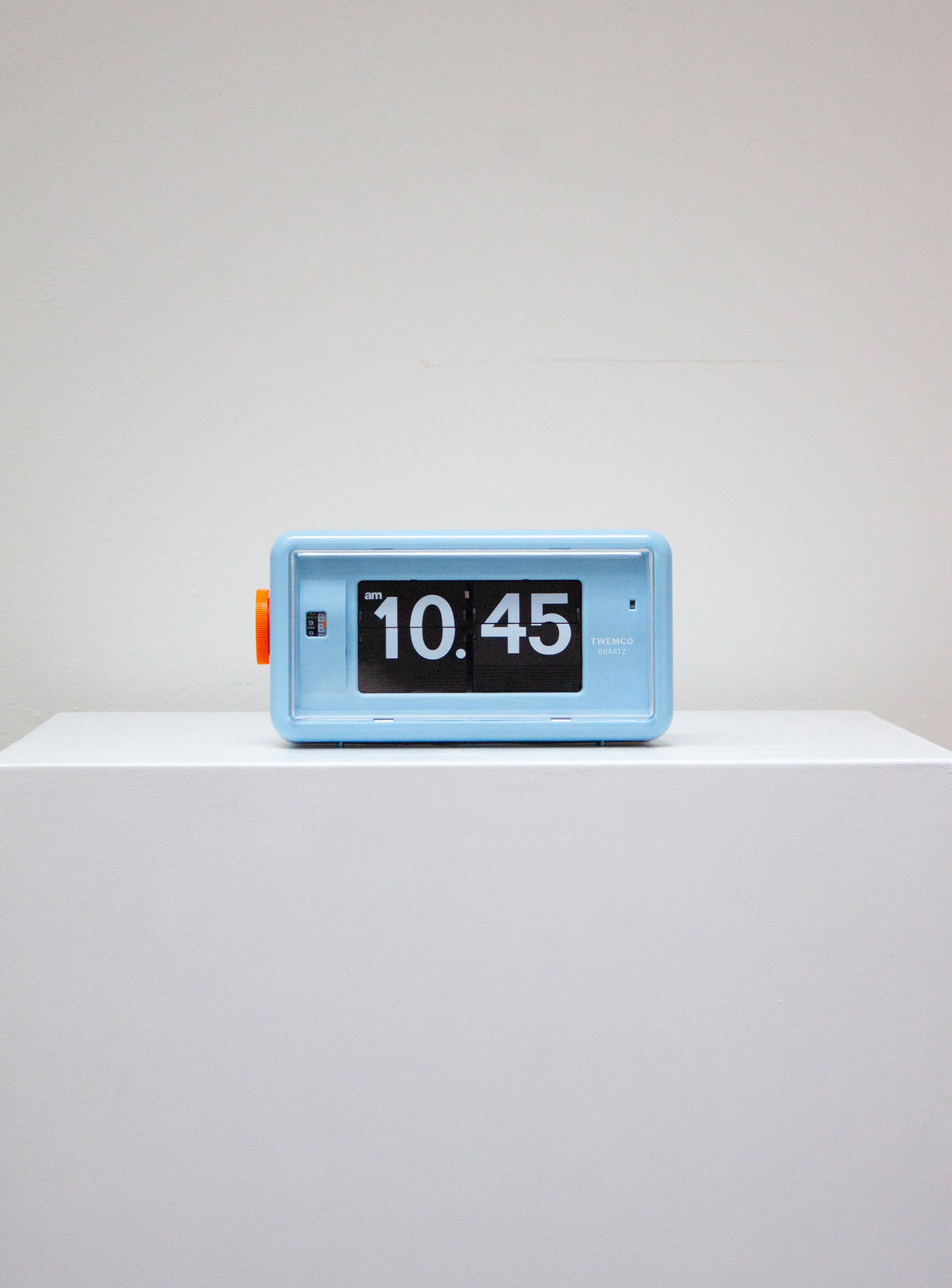 twemco-al30-alarm-flip-clock-
