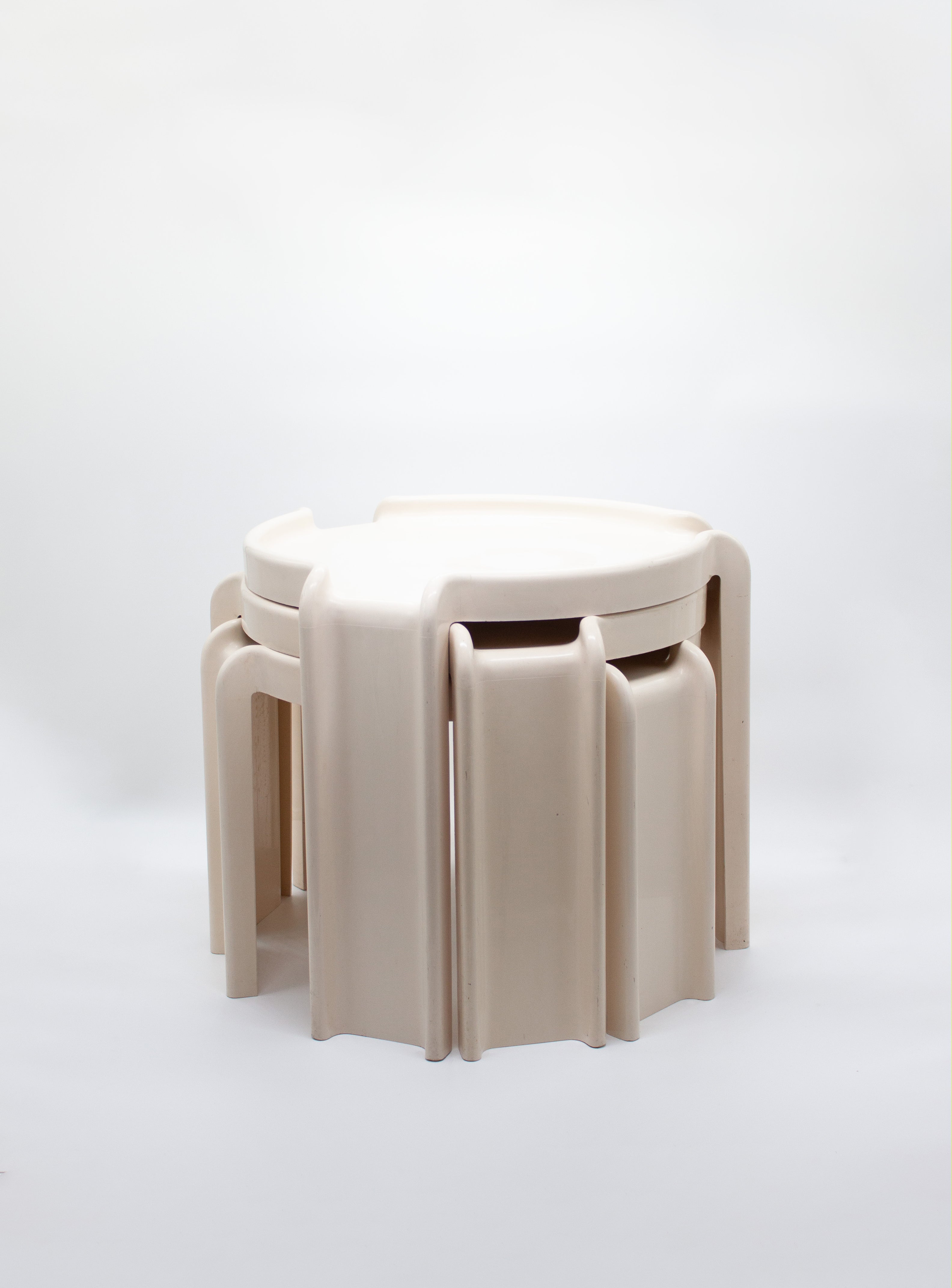 Kartell Nesting Tables by Giotto Stoppino (Off White) JUKI AMSTERDAM