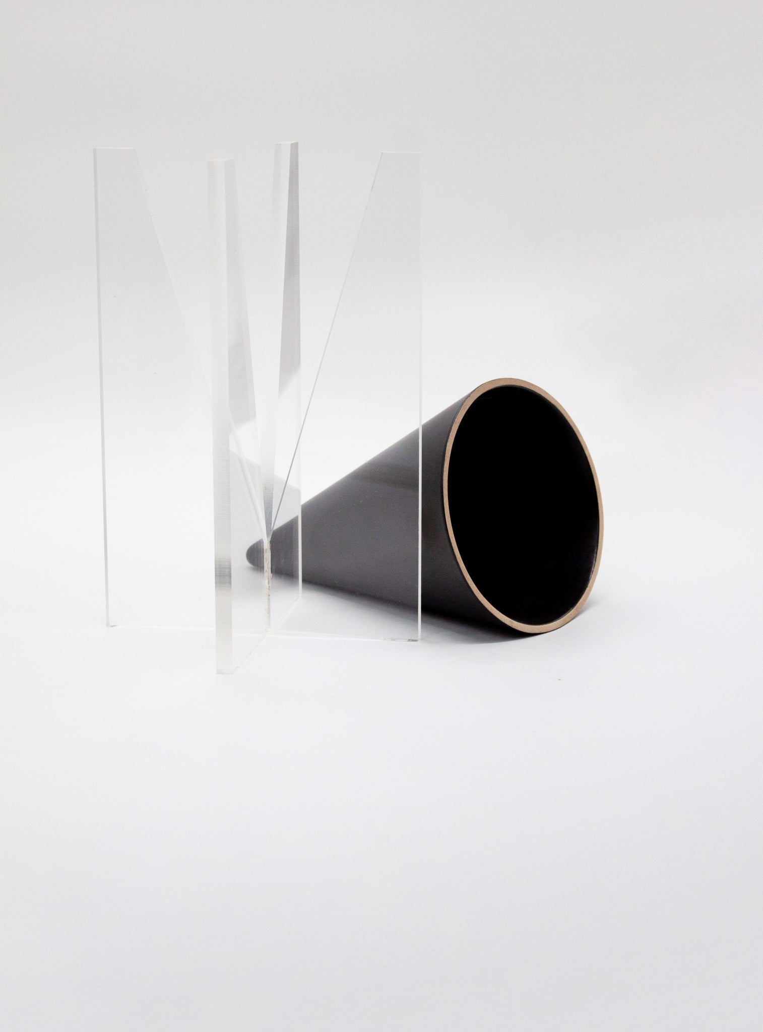 Oar Wurk Makkum Fara Cone Vase by Bert Pompe (Black)