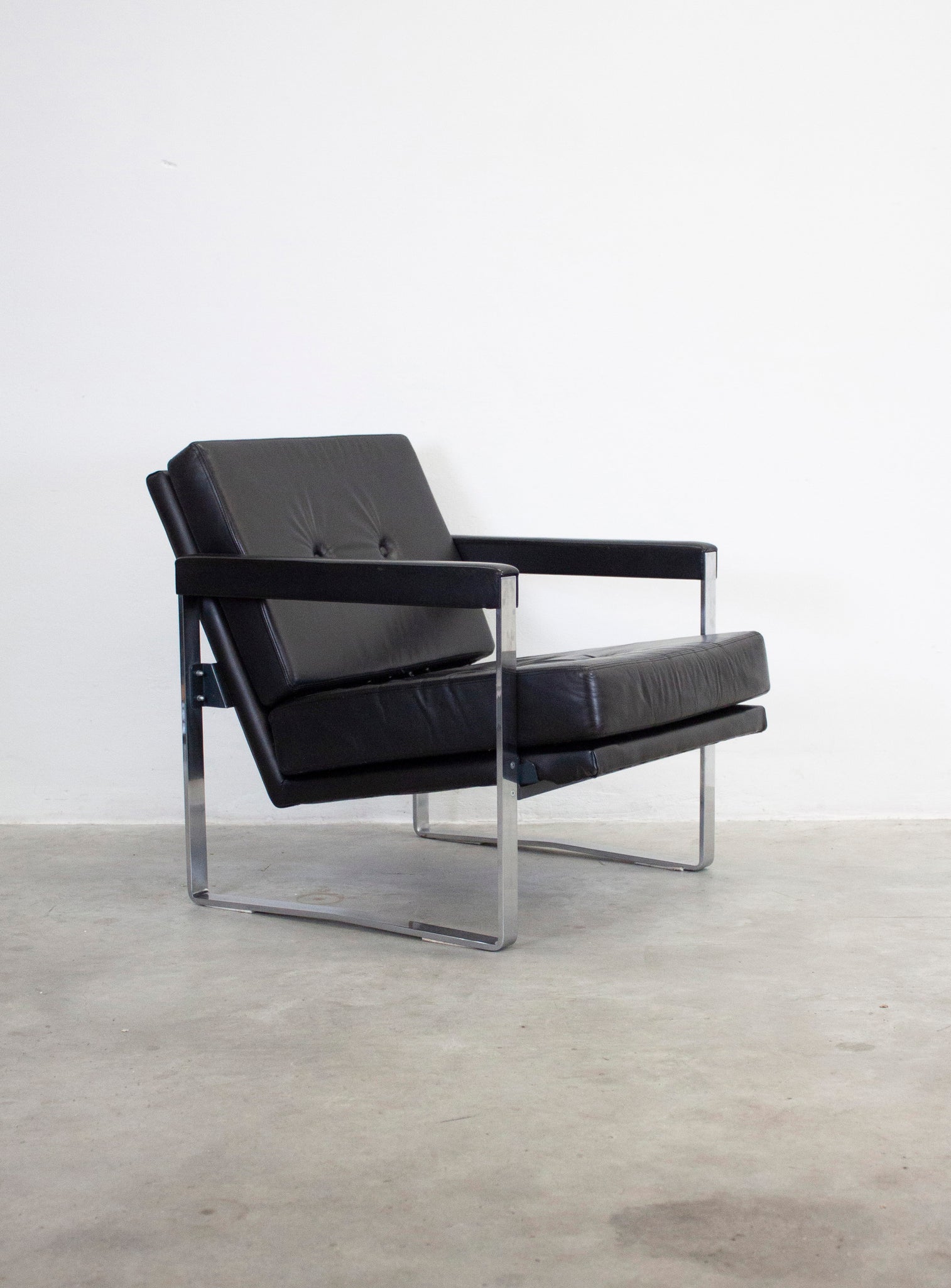 AP Originals AP72 Easy Chair by Hein Salomonson (Black)