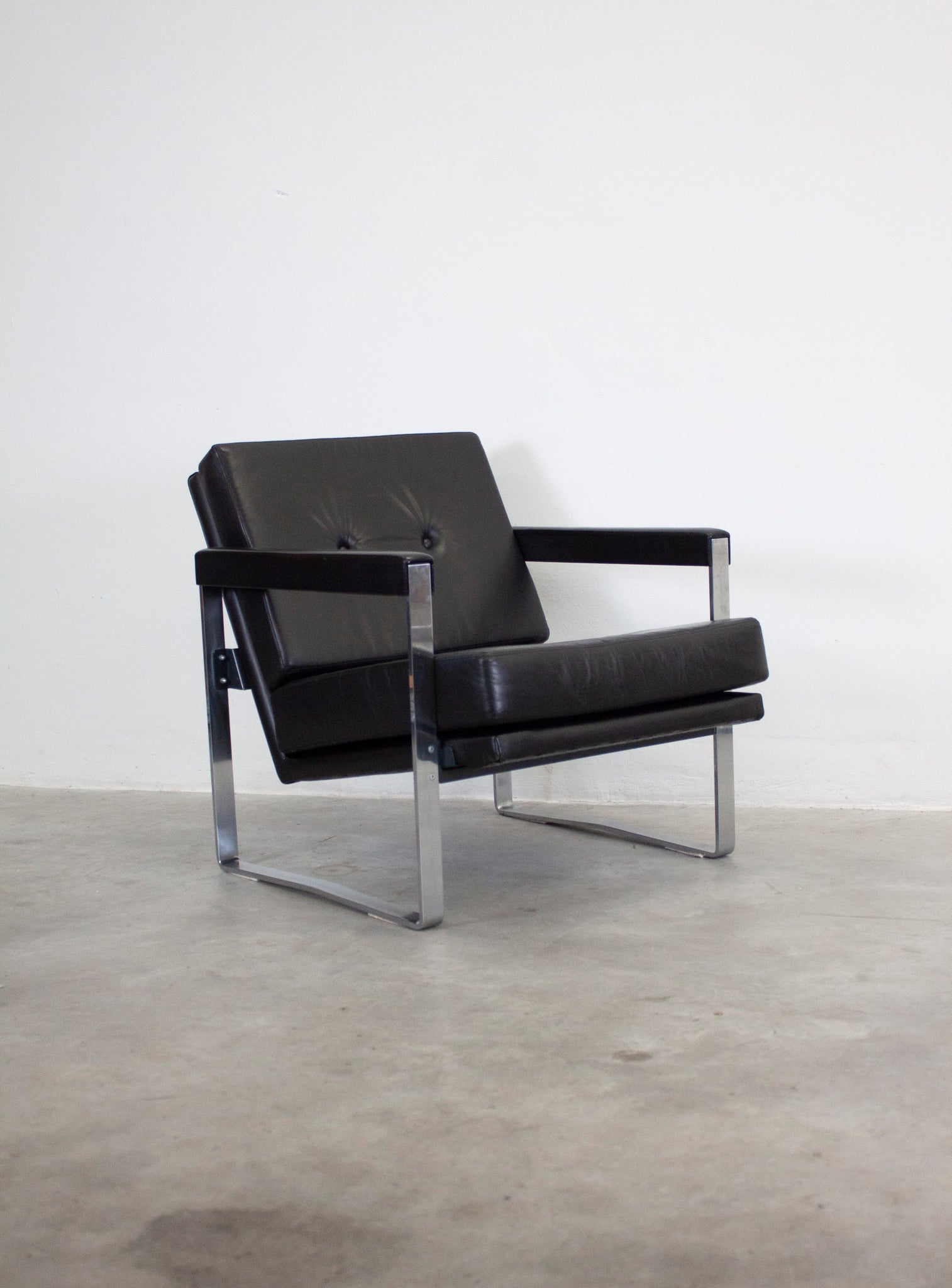 AP Originals AP72 Easy Chair by Hein Salomonson (Black)