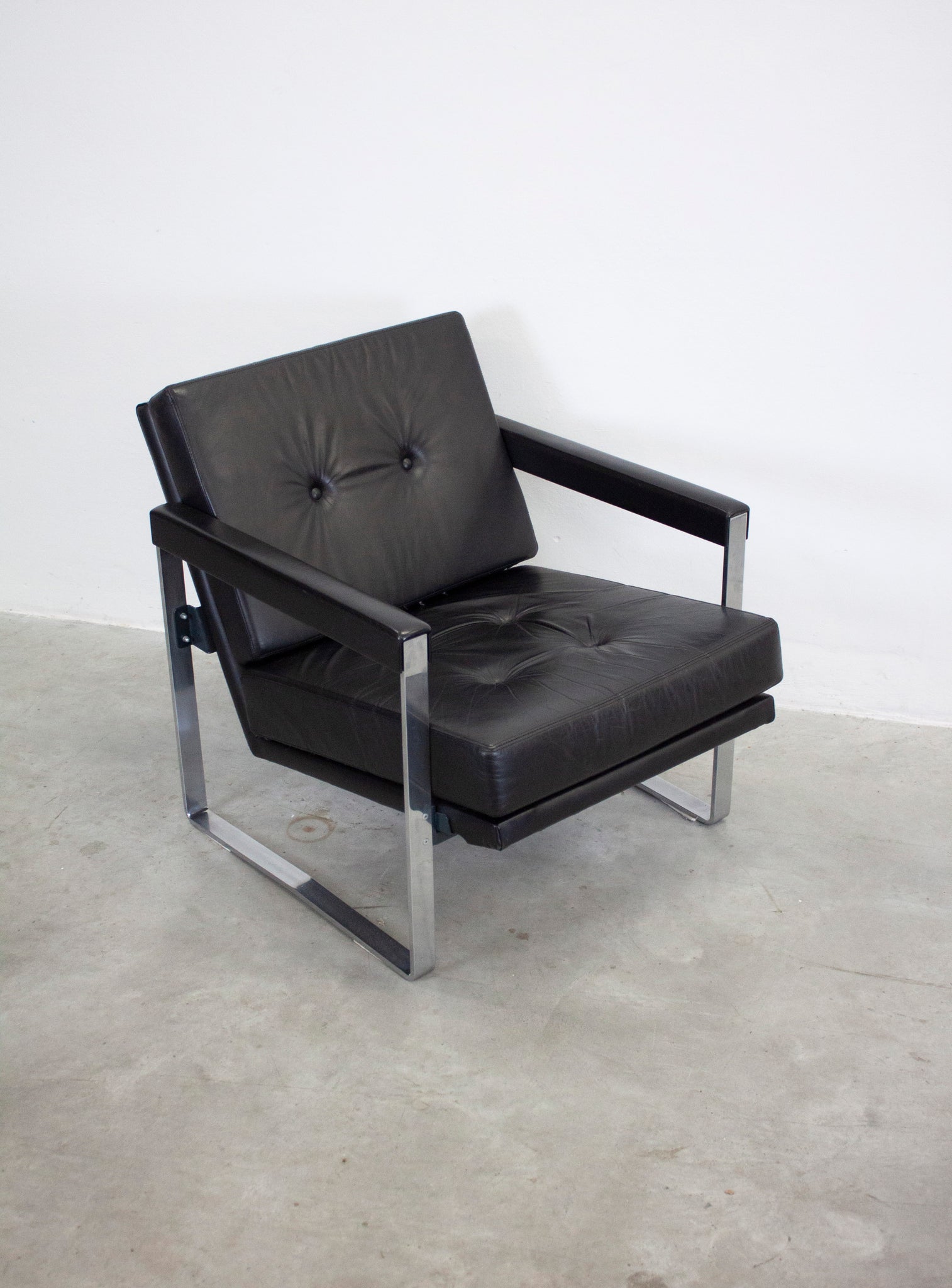 AP Originals AP72 Easy Chair by Hein Salomonson (Black)