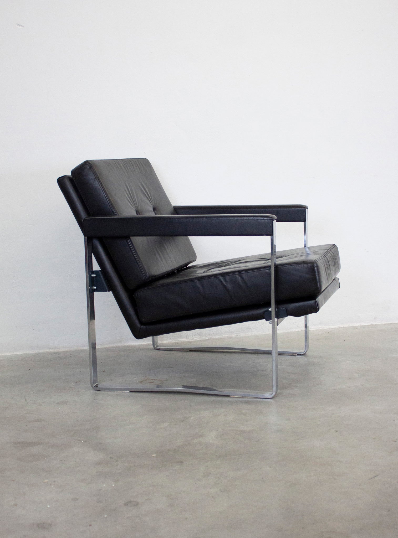 AP Originals AP72 Easy Chair by Hein Salomonson (Black)