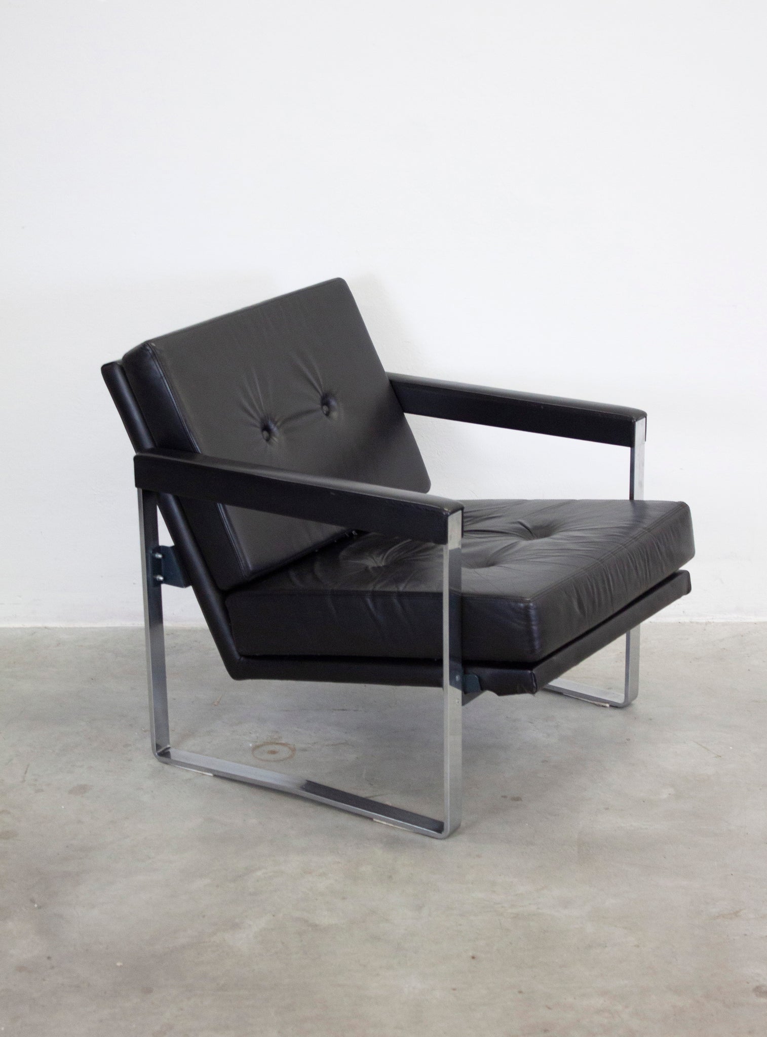 AP Originals AP72 Easy Chair by Hein Salomonson (Black)