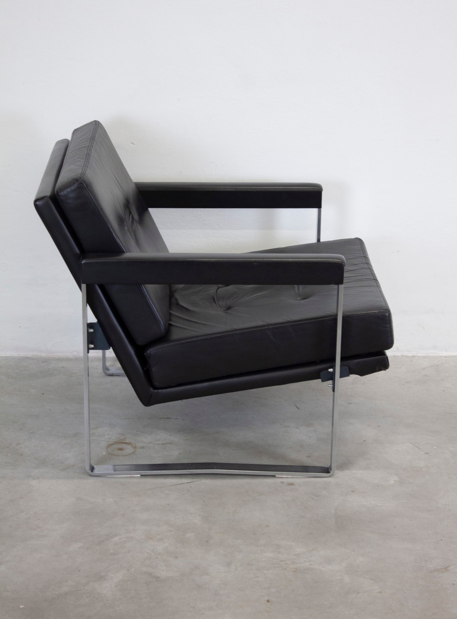 AP Originals AP72 Easy Chair by Hein Salomonson (Black)