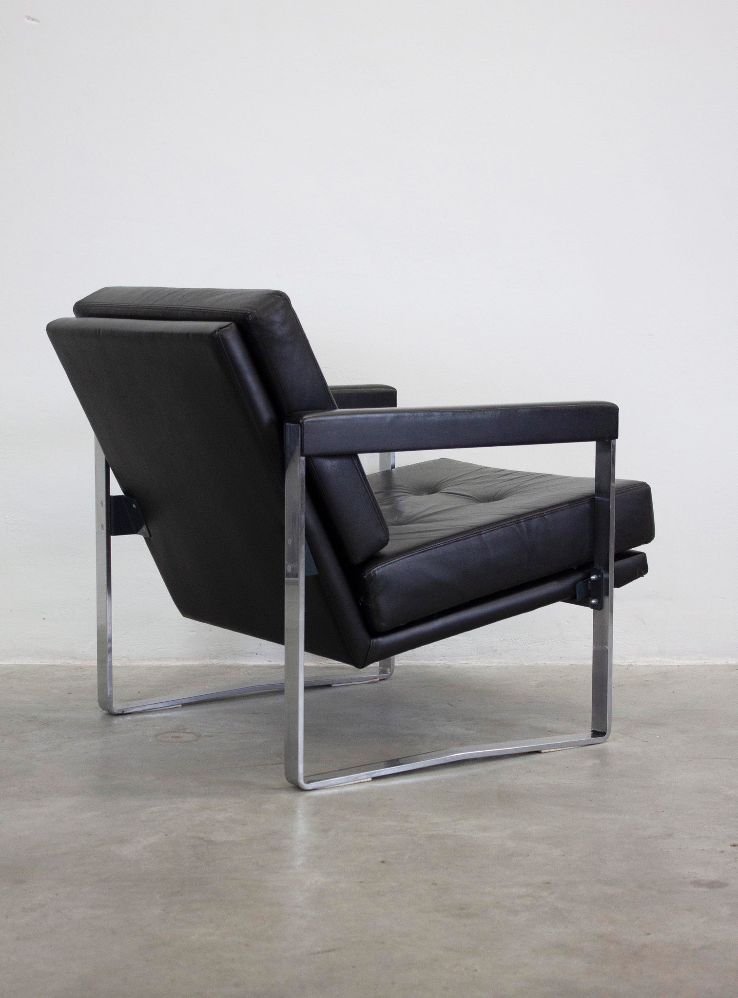 AP Originals AP72 Easy Chair by Hein Salomonson (Black)