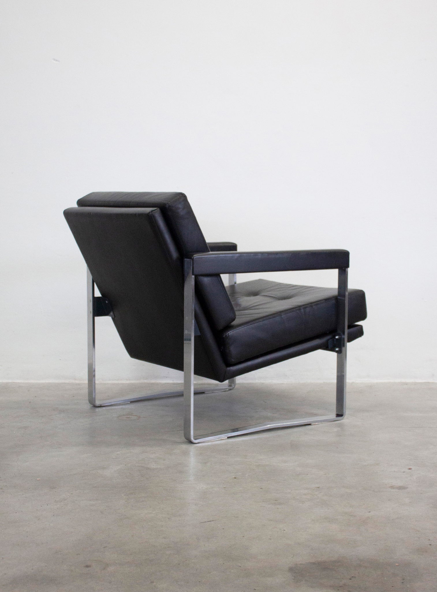 AP Originals AP72 Easy Chair by Hein Salomonson (Black)