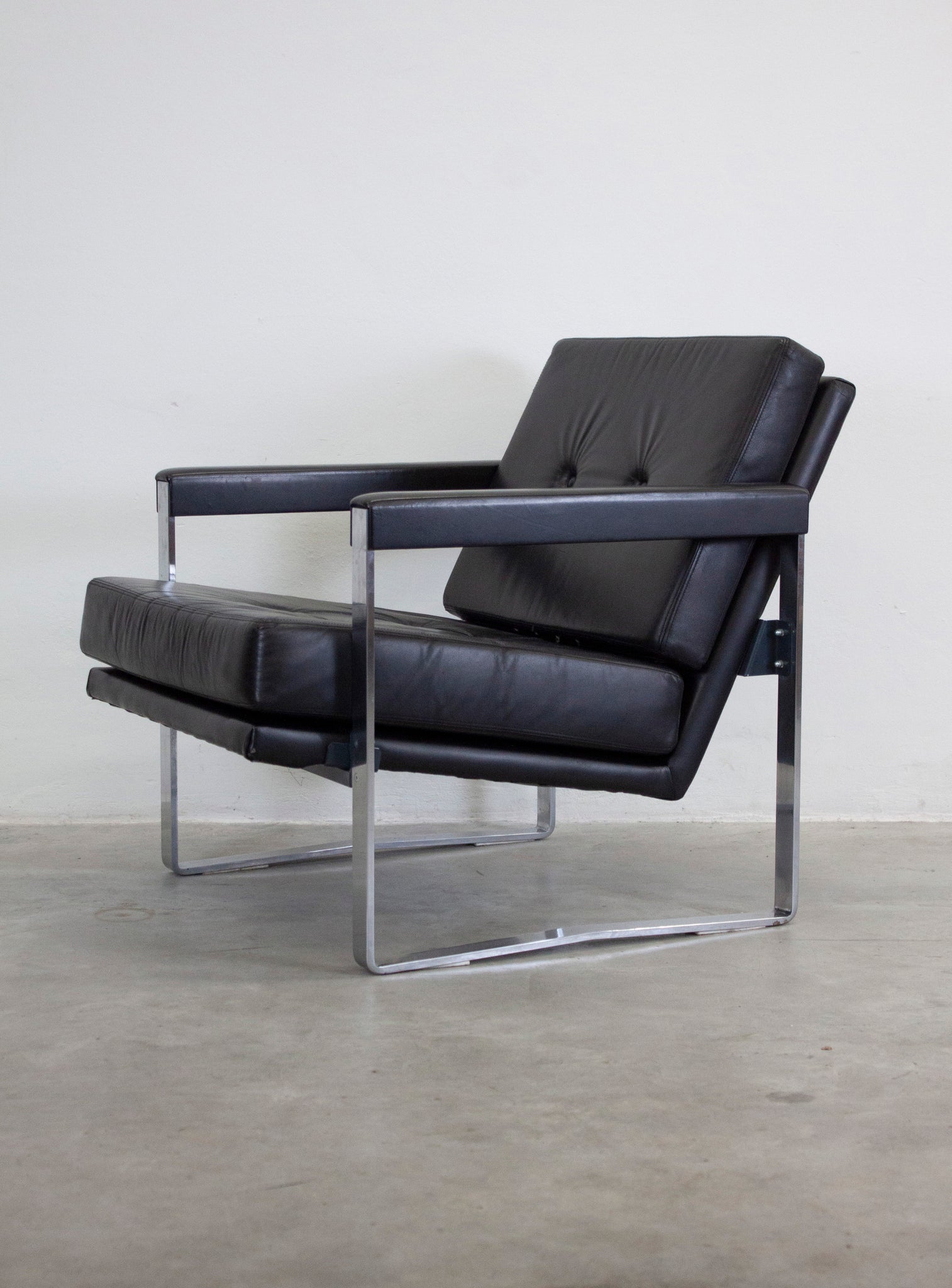 AP Originals AP72 Easy Chair by Hein Salomonson (Black)