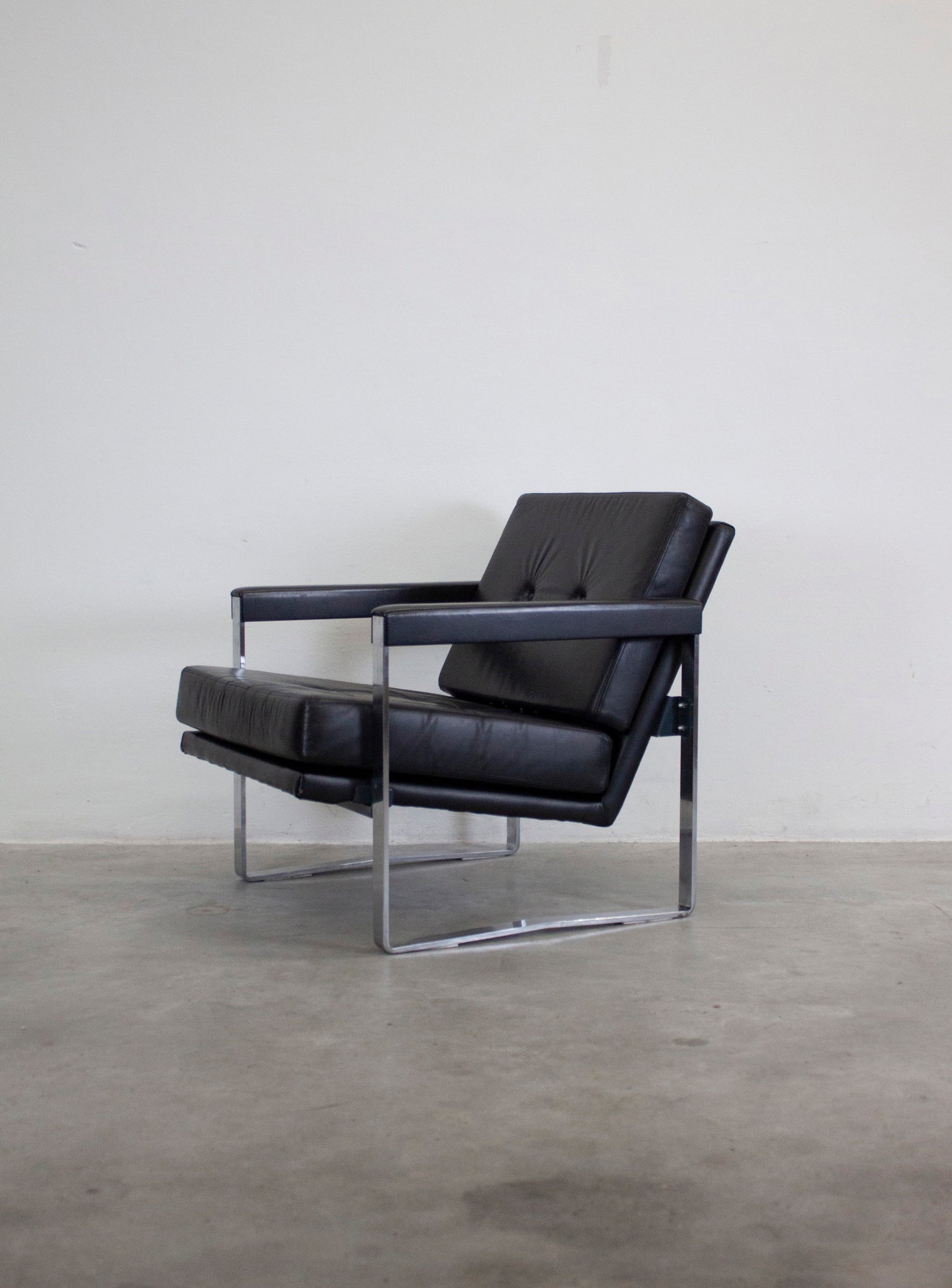 AP Originals AP72 Easy Chair by Hein Salomonson (Black)