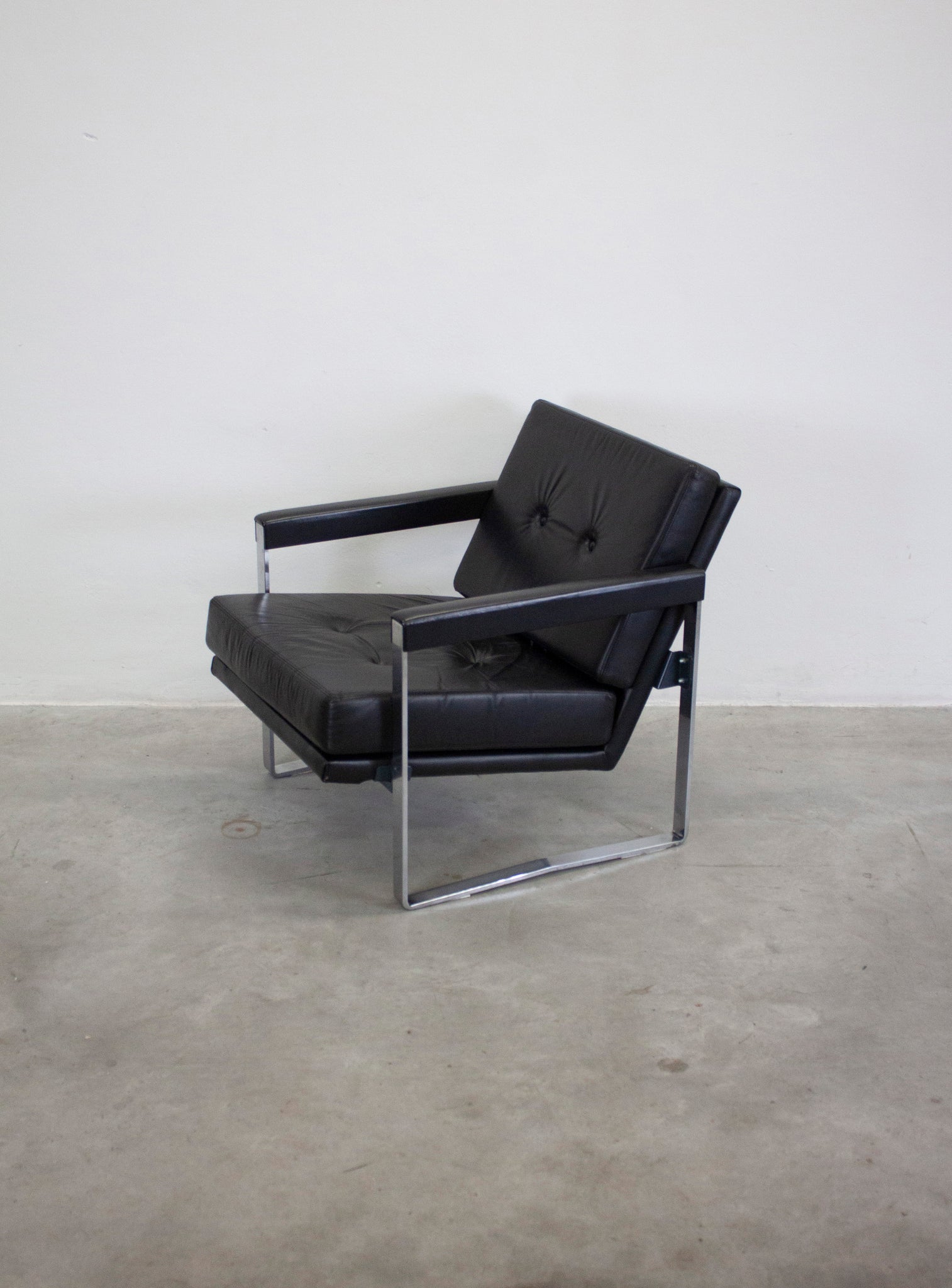 AP Originals AP72 Easy Chair by Hein Salomonson (Black)