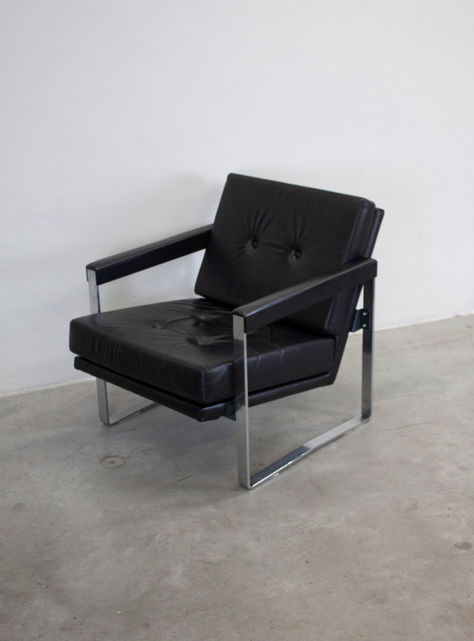 AP Originals AP72 Easy Chair by Hein Salomonson (Black)