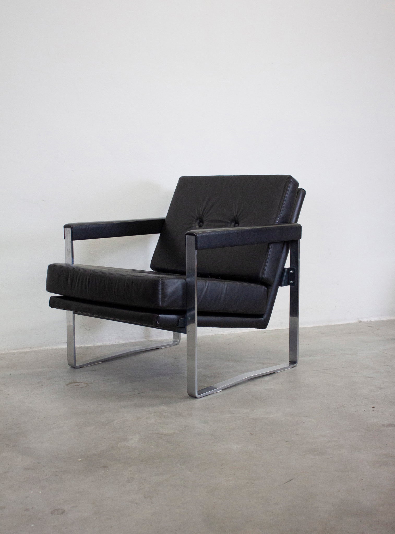 AP Originals AP72 Easy Chair by Hein Salomonson (Black)