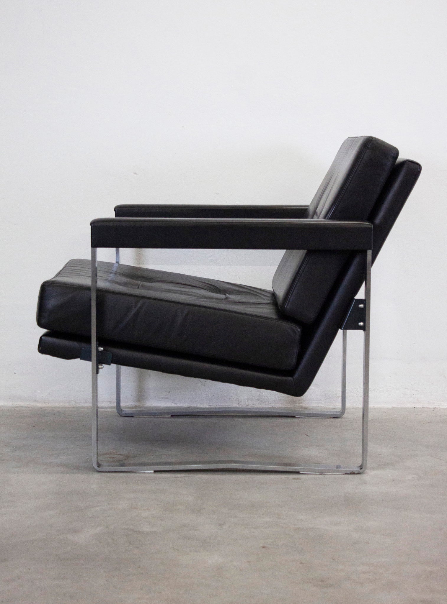 AP Originals AP72 Easy Chair by Hein Salomonson (Black)