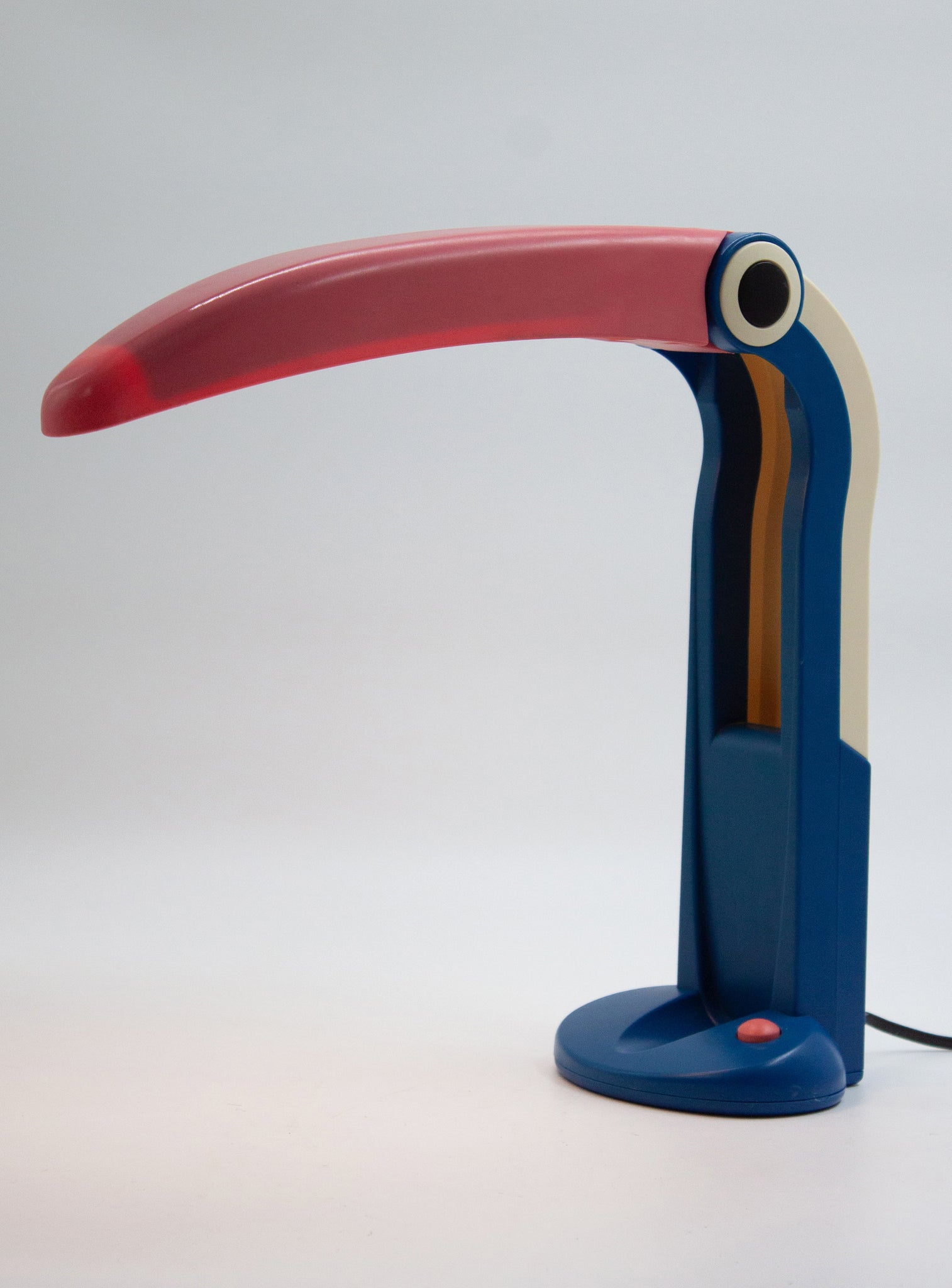 Perenz Toucan Desk Lamp by H.T. Huang (Blue/Red)