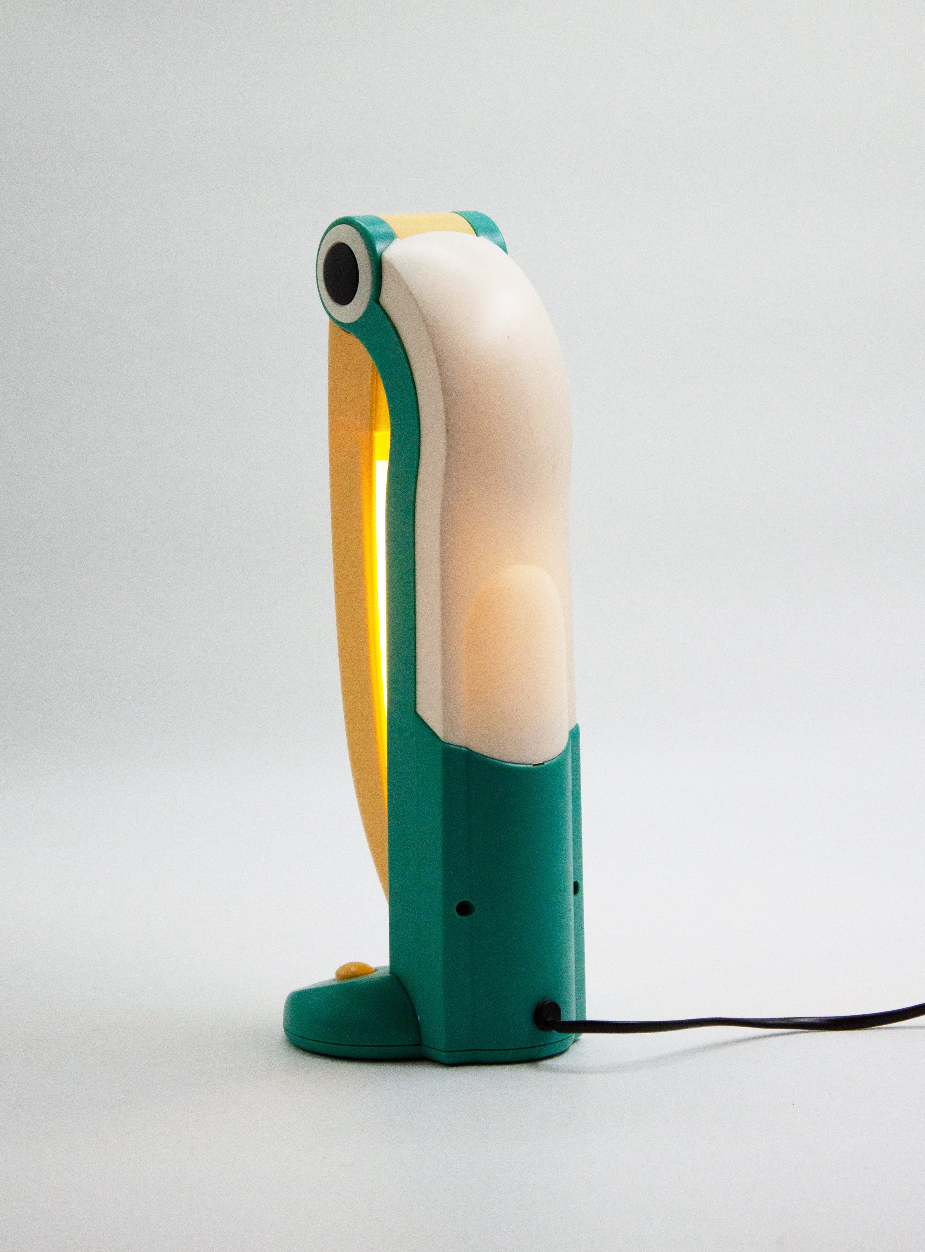 Perenz Toucan Desk Lamp by H.T. Huang (Green/Yellow) – JUKI AMSTERDAM