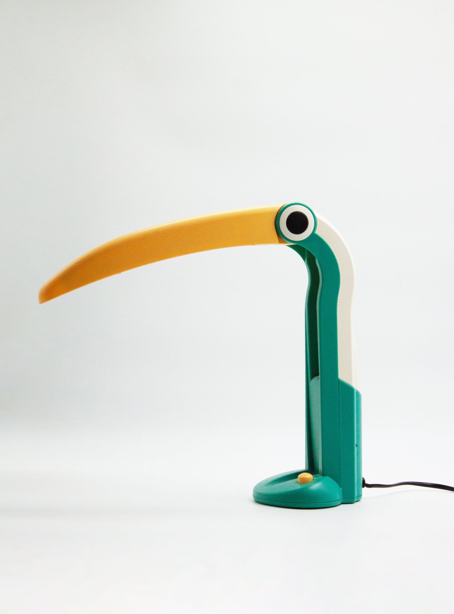 Perenz Toucan Desk Lamp by H.T. Huang (Green/Yellow)