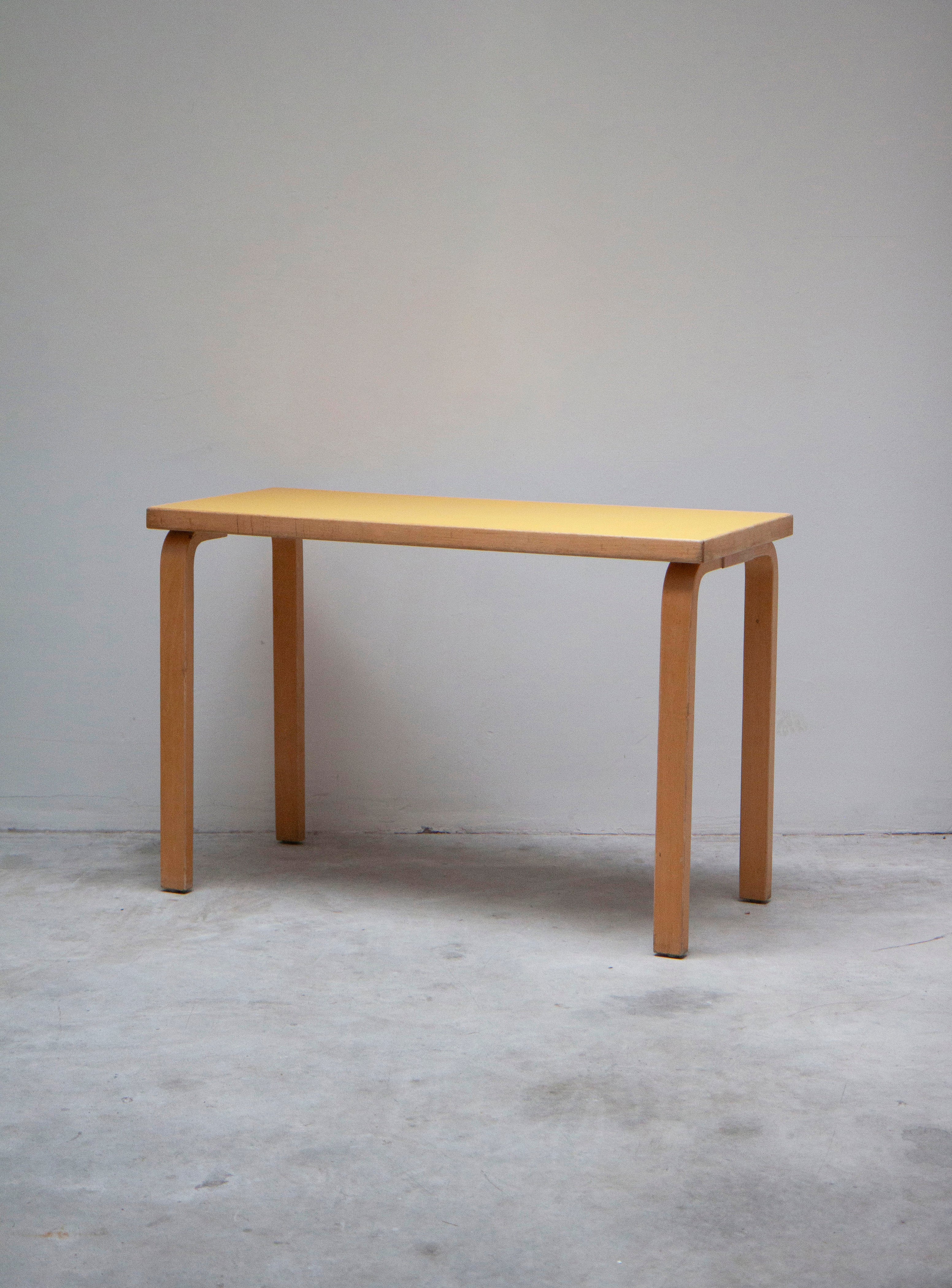 ダイニングテーブル artek Alvar Aalto vintage table Artek Desk Dining Table by Alvar Aalto (Yellow) – JUKI AMSTERDAM