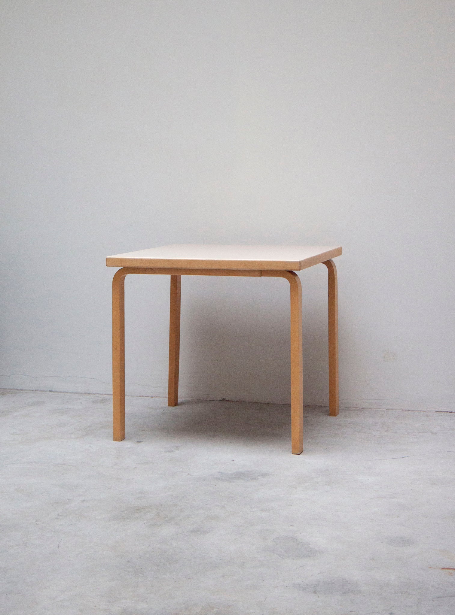 Artek 81C Dining Table by Alvar Aalto (Beige) – JUKI AMSTERDAM
