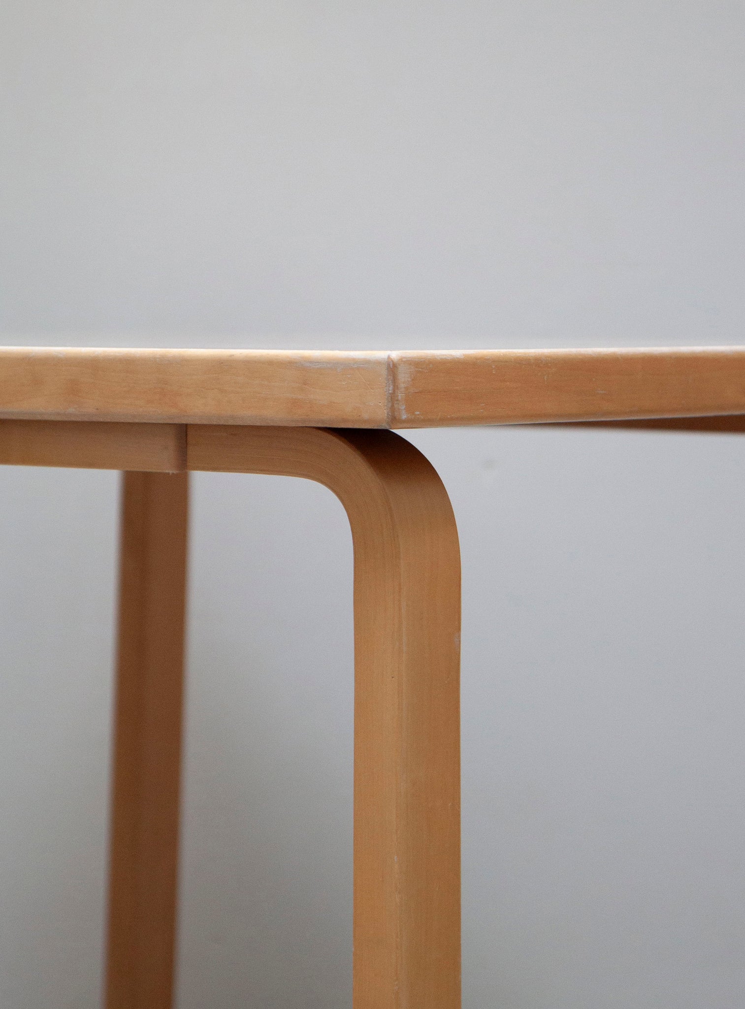 Artek 81C Dining Table by Alvar Aalto (Beige) – JUKI AMSTERDAM