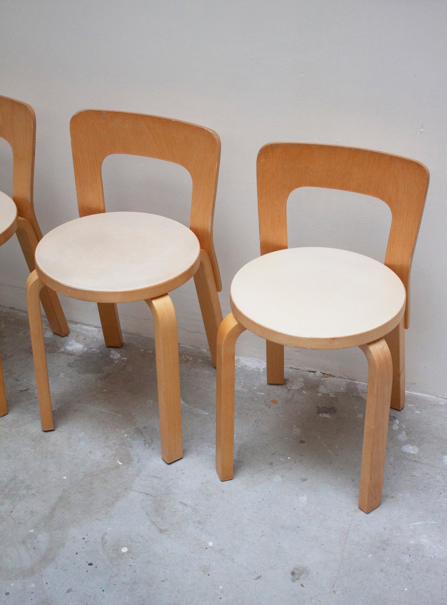 Artek Model 65 Chair by Alvar Aalto (Beige)