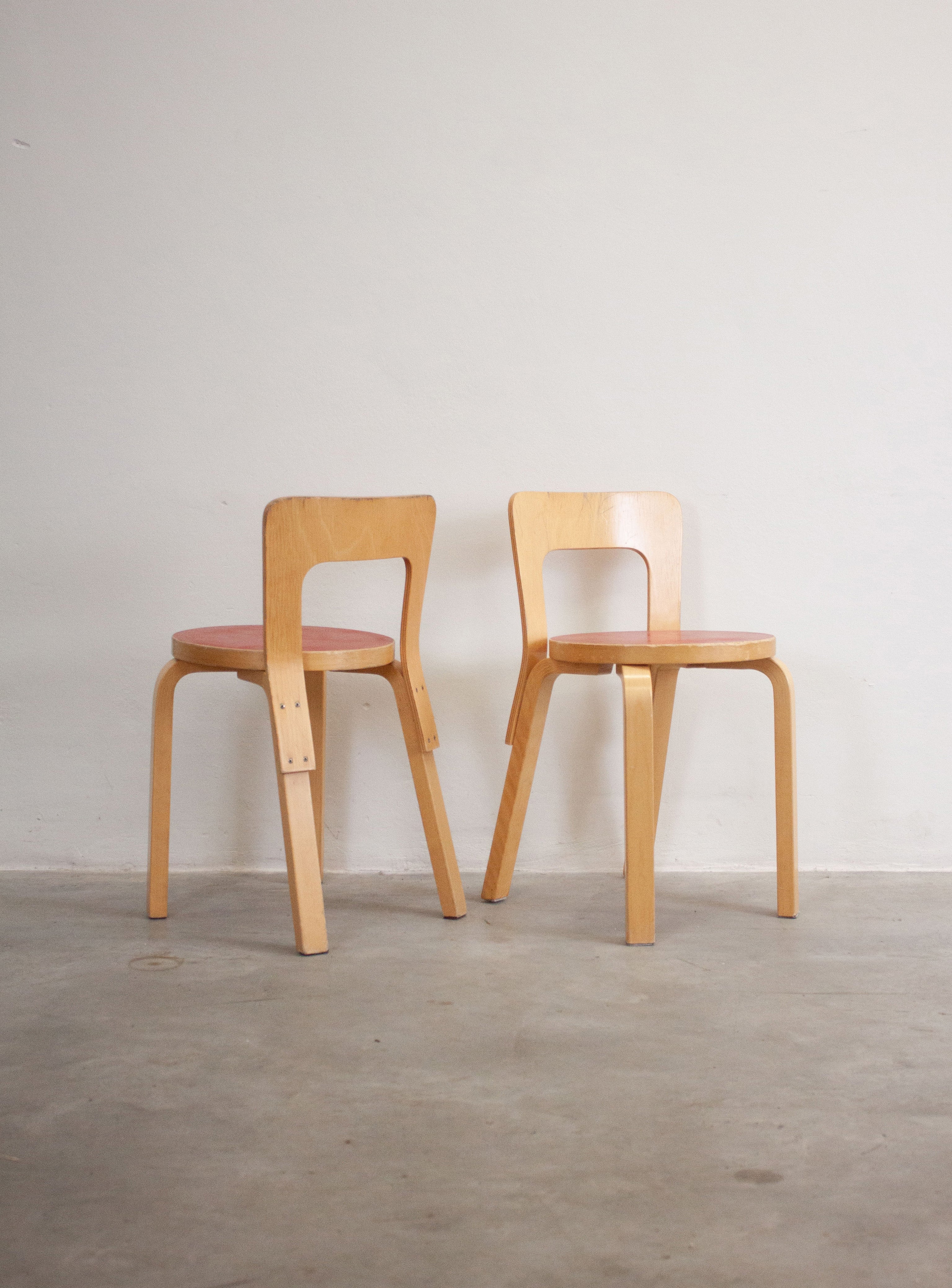 Artek Model 65 Chair by Alvar Aalto (Red) – JUKI AMSTERDAM