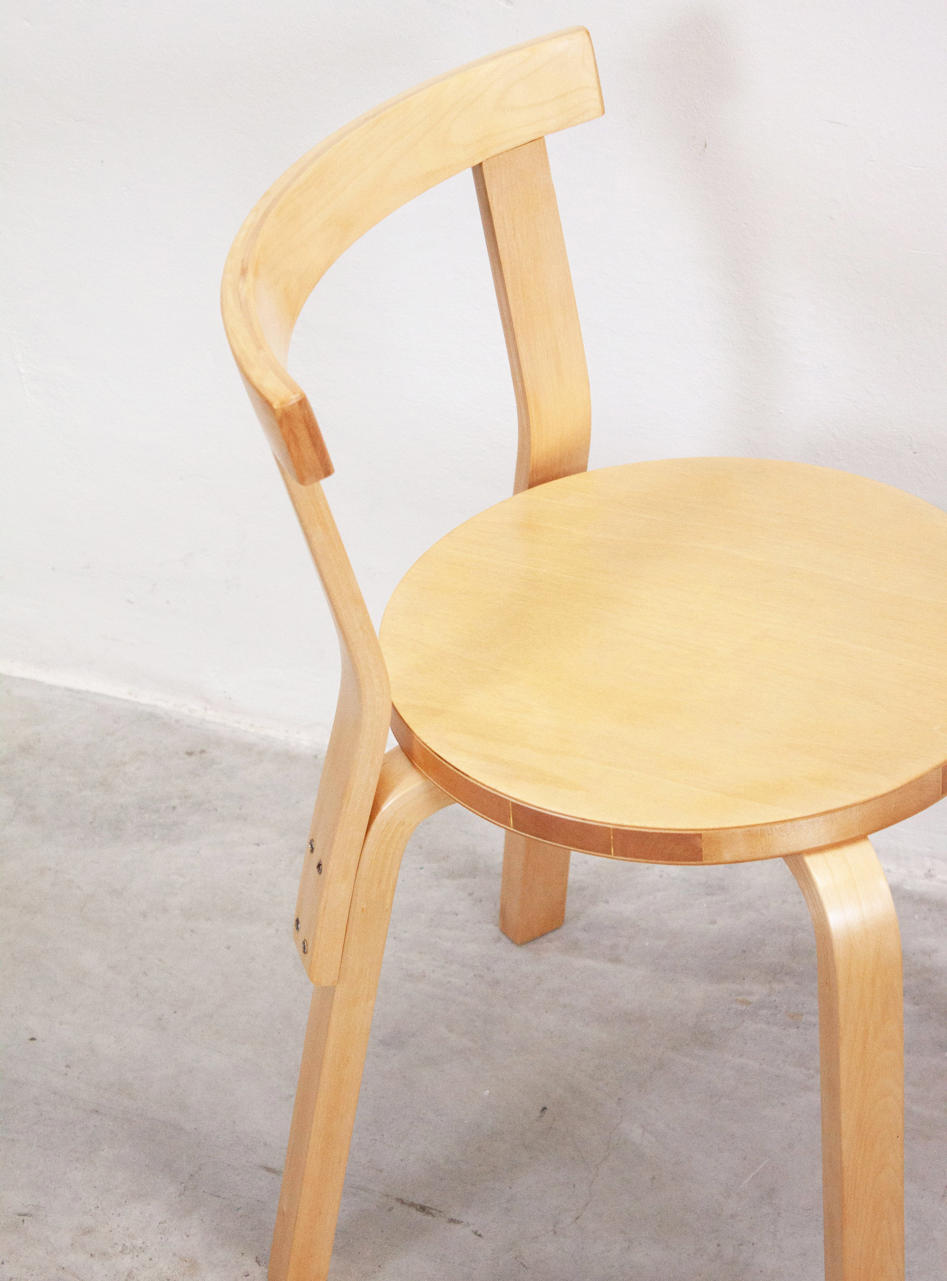 Artek Model 68 Chair by Alvar Aalto (Birch) – JUKI AMSTERDAM