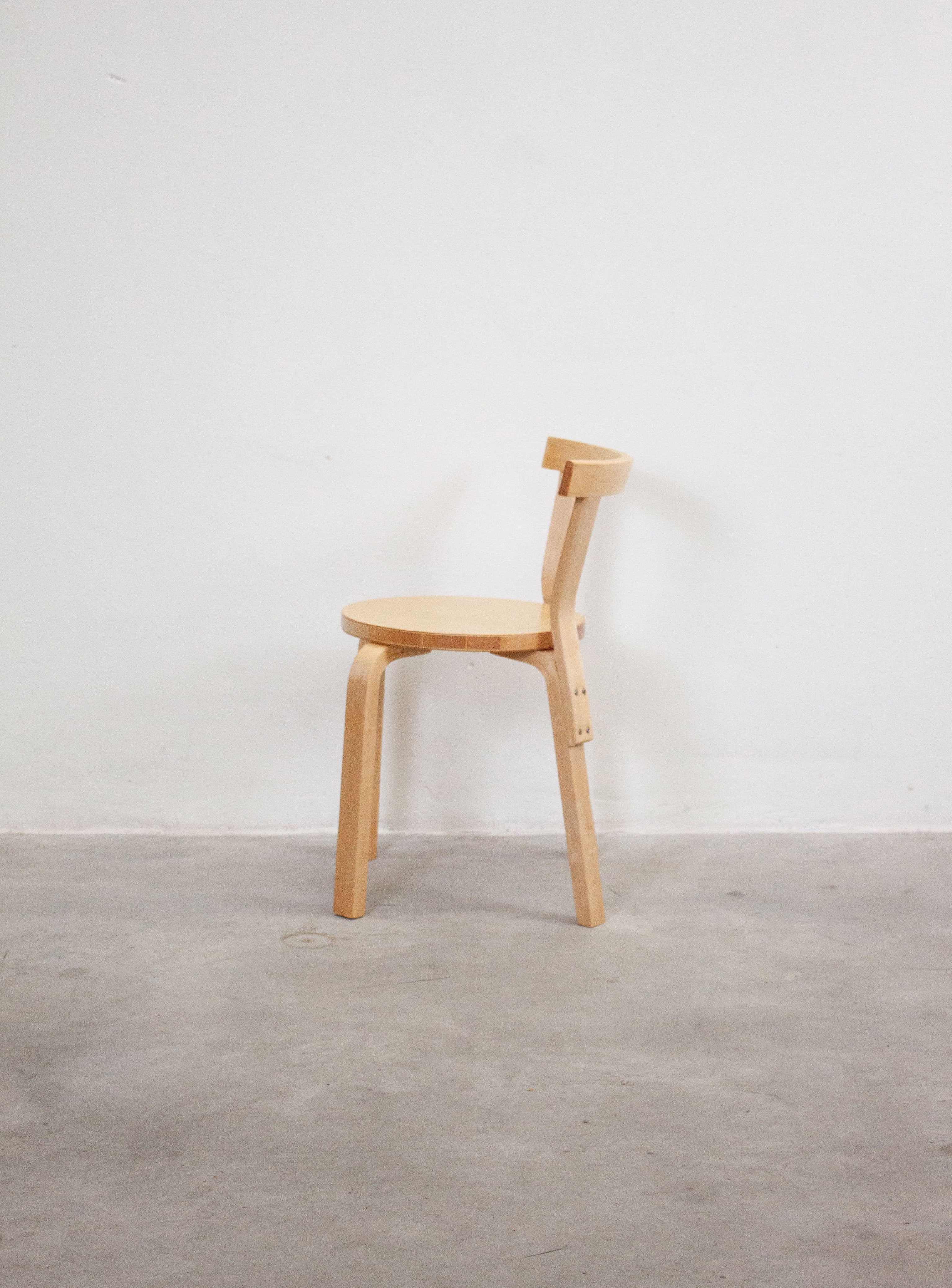 Artek Model 68 Chair by Alvar Aalto (Birch) – JUKI AMSTERDAM