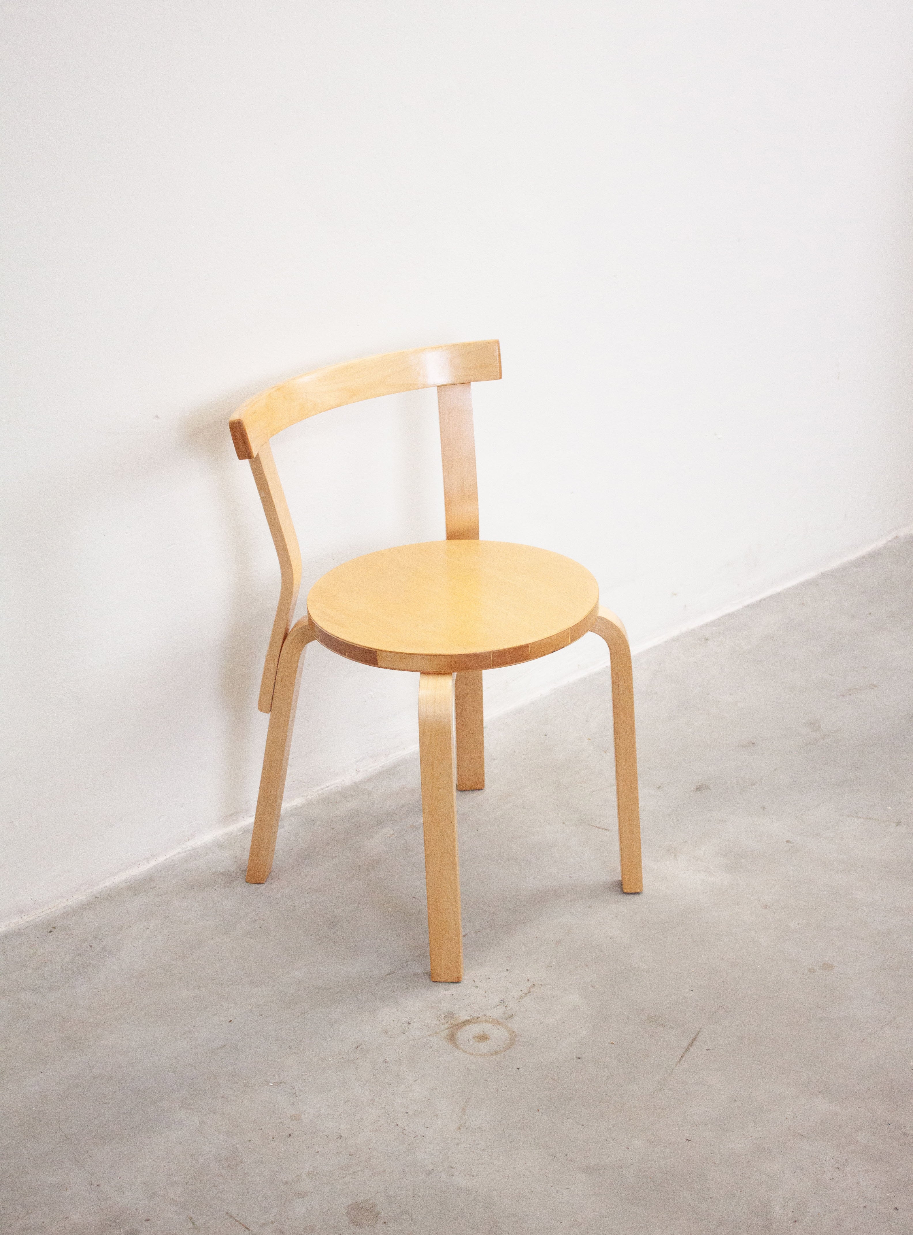 Artek Model 68 Chair by Alvar Aalto (Birch) – JUKI AMSTERDAM