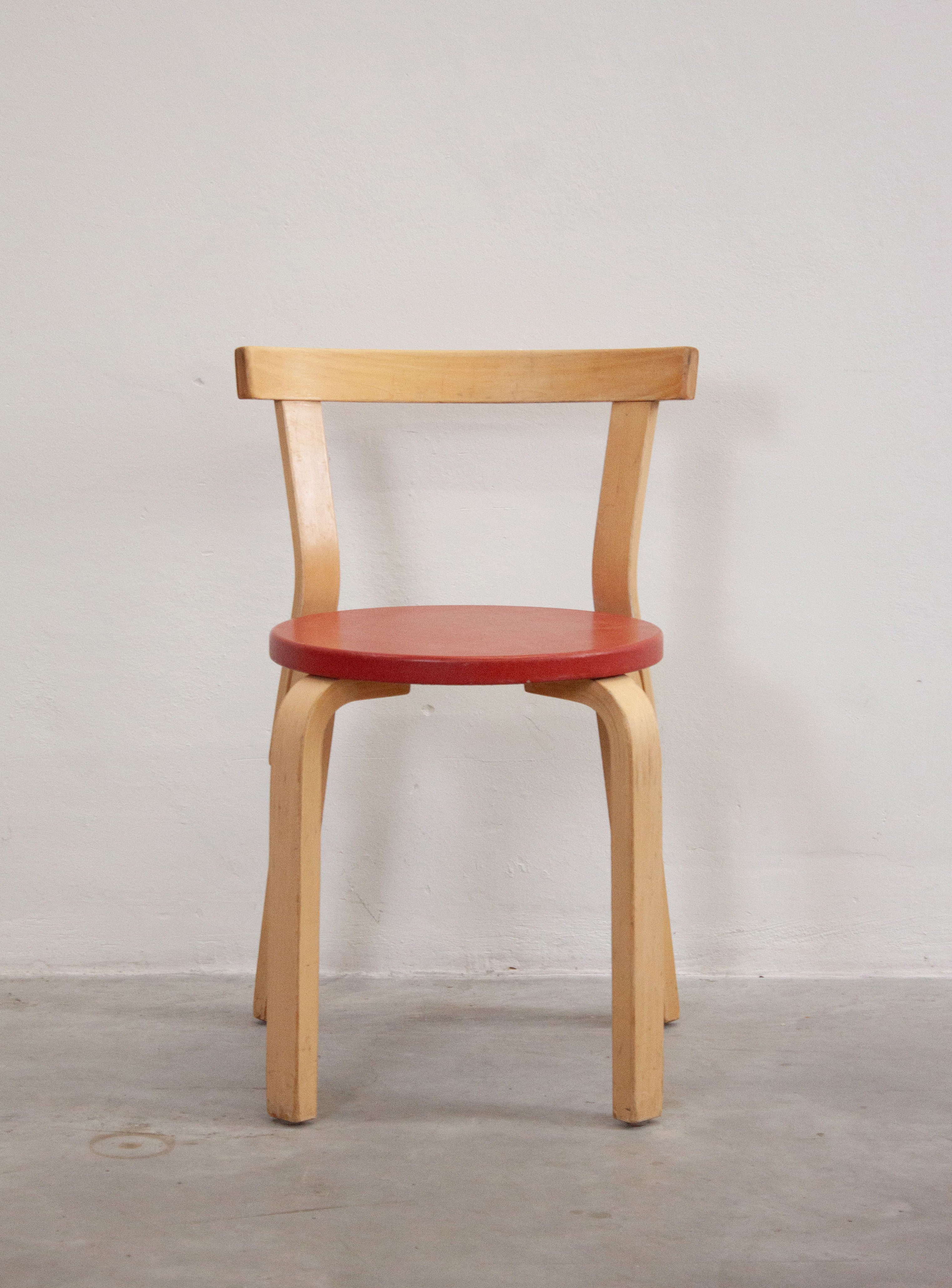 Artek Model 68 Chair by Alvar Aalto (Red) – JUKI AMSTERDAM