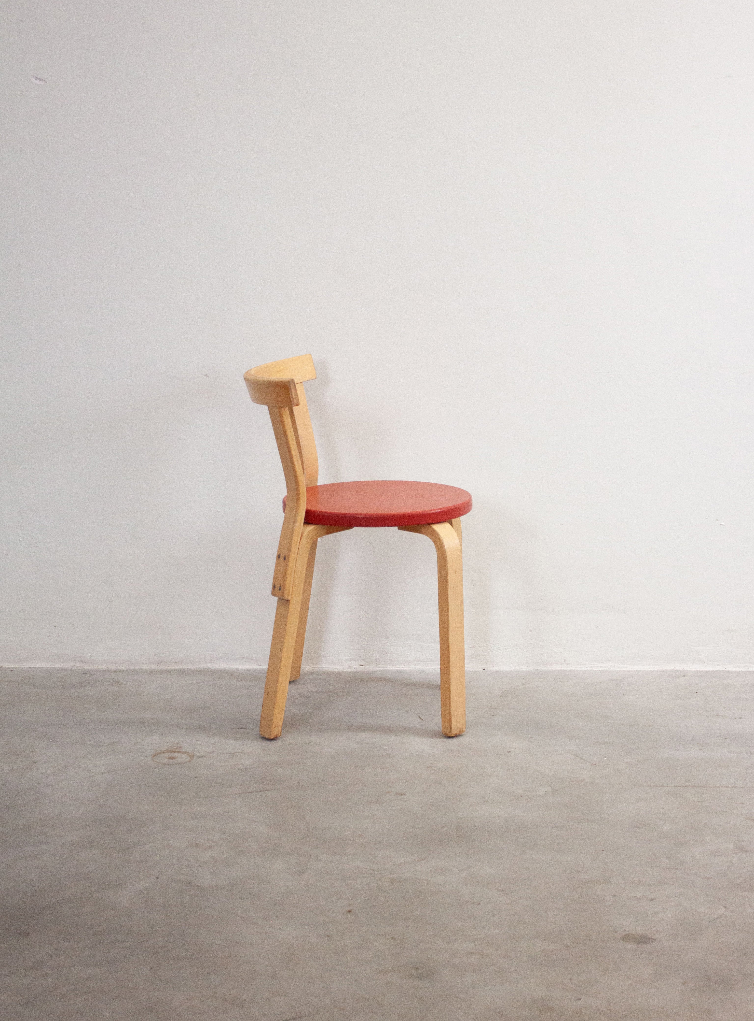 Artek Model 68 Chair by Alvar Aalto (Red) – JUKI AMSTERDAM