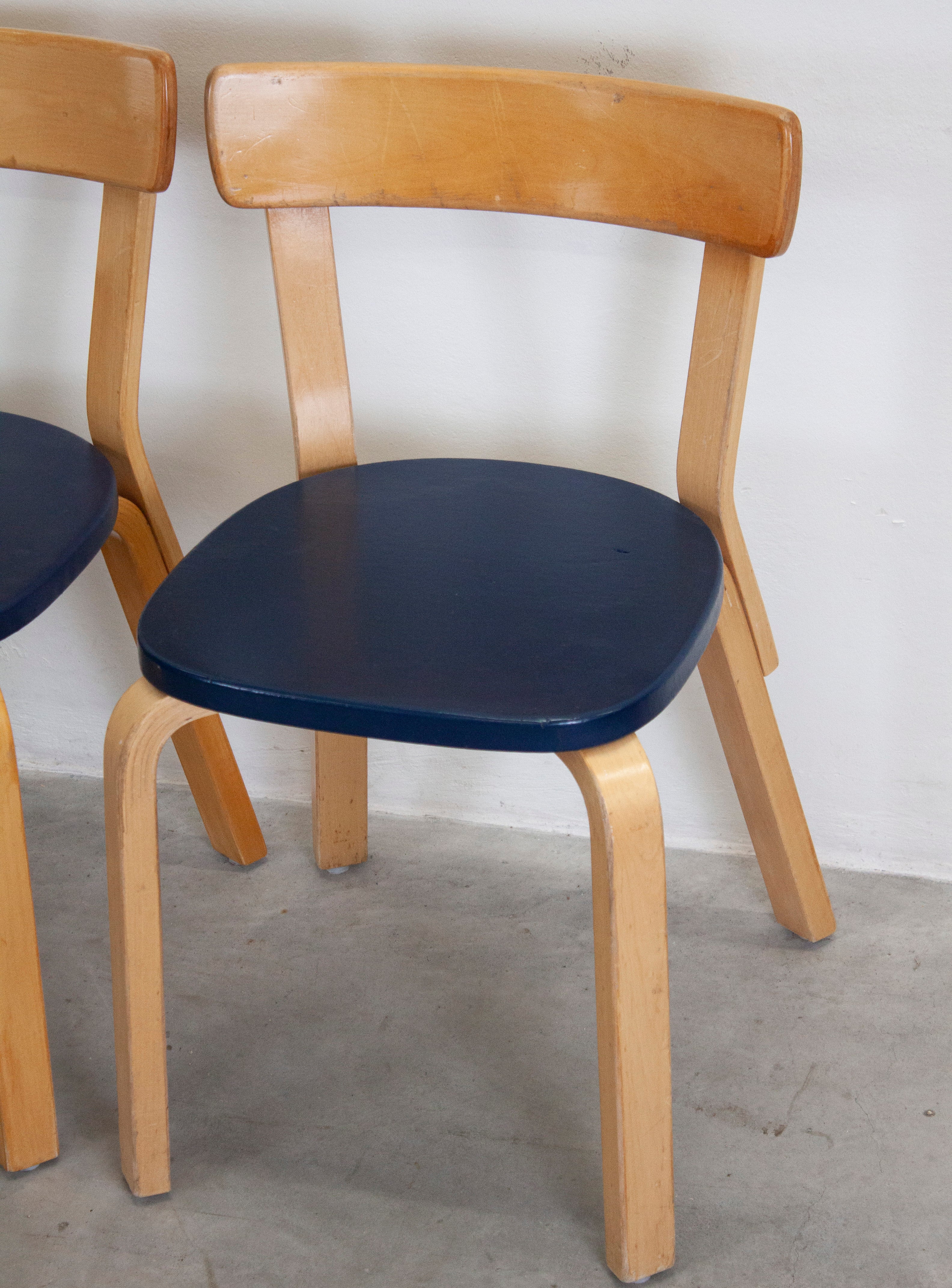 Artek Model 69 Chairs by Alvar Aalto (Blue) – JUKI AMSTERDAM