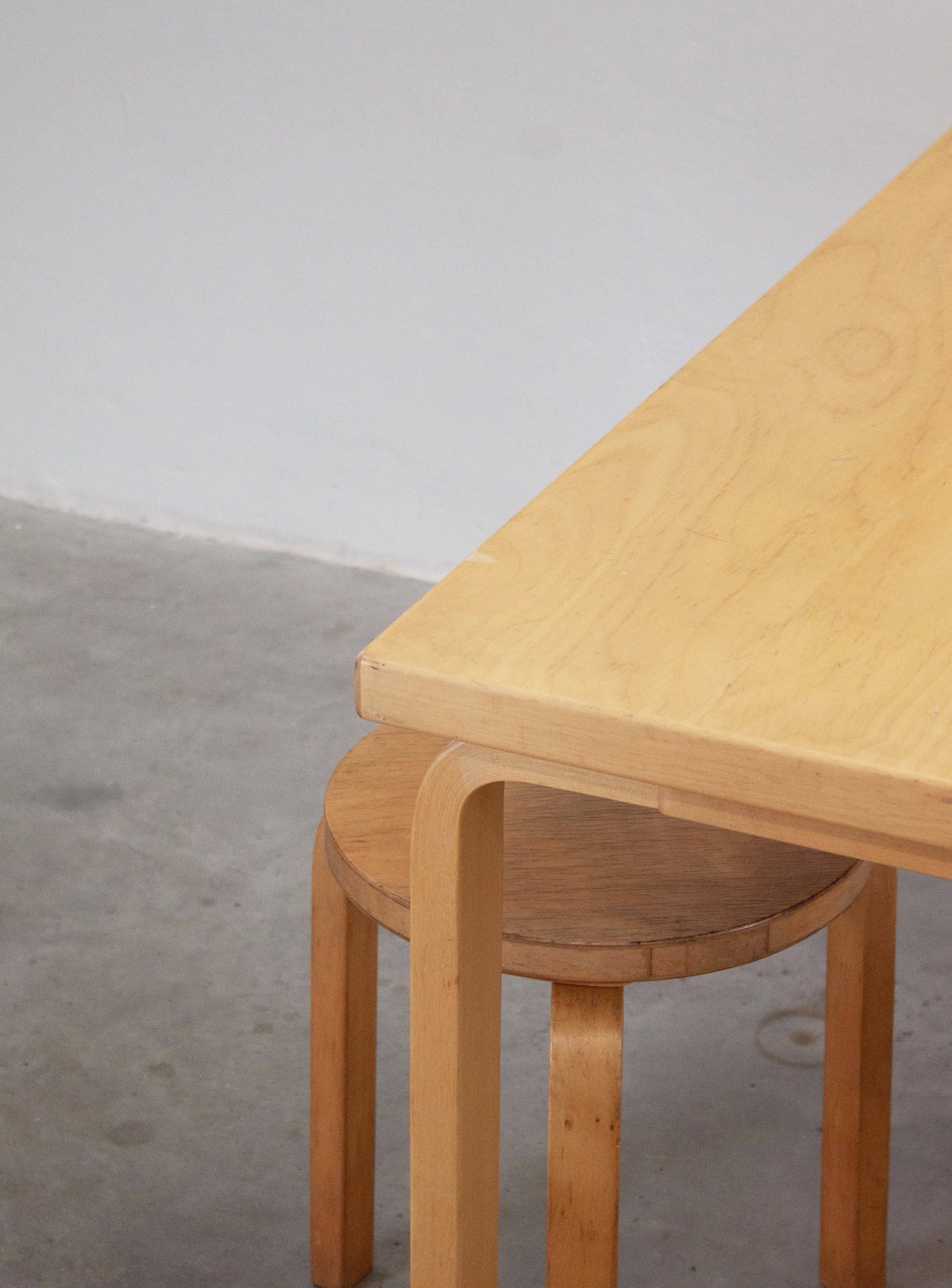 Artek Model 81B Dining Table by Alvar Aalto (Birch) – JUKI AMSTERDAM