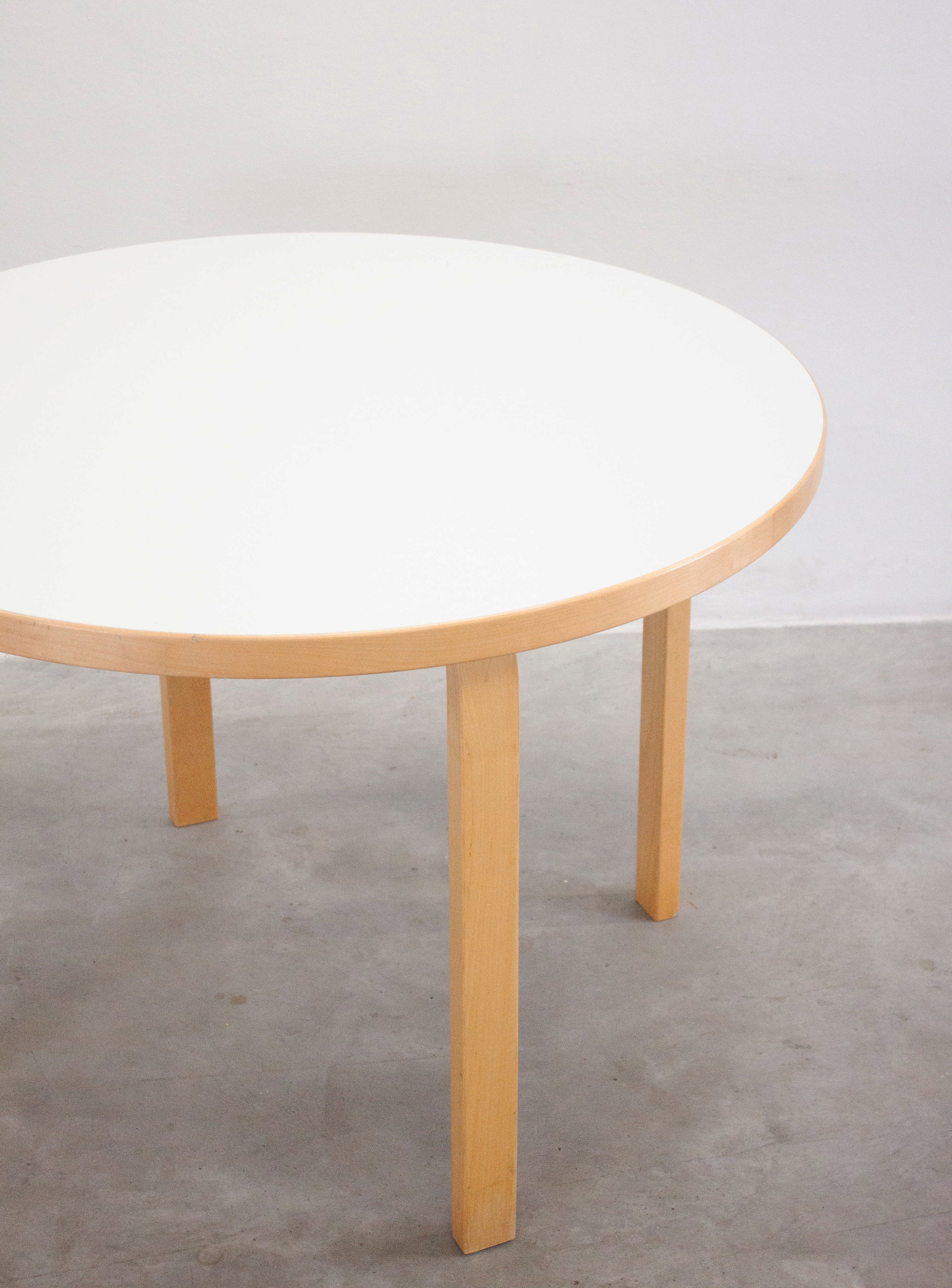 Artek Model 90A Dining Table by Alvar Aalto (White) – JUKI AMSTERDAM