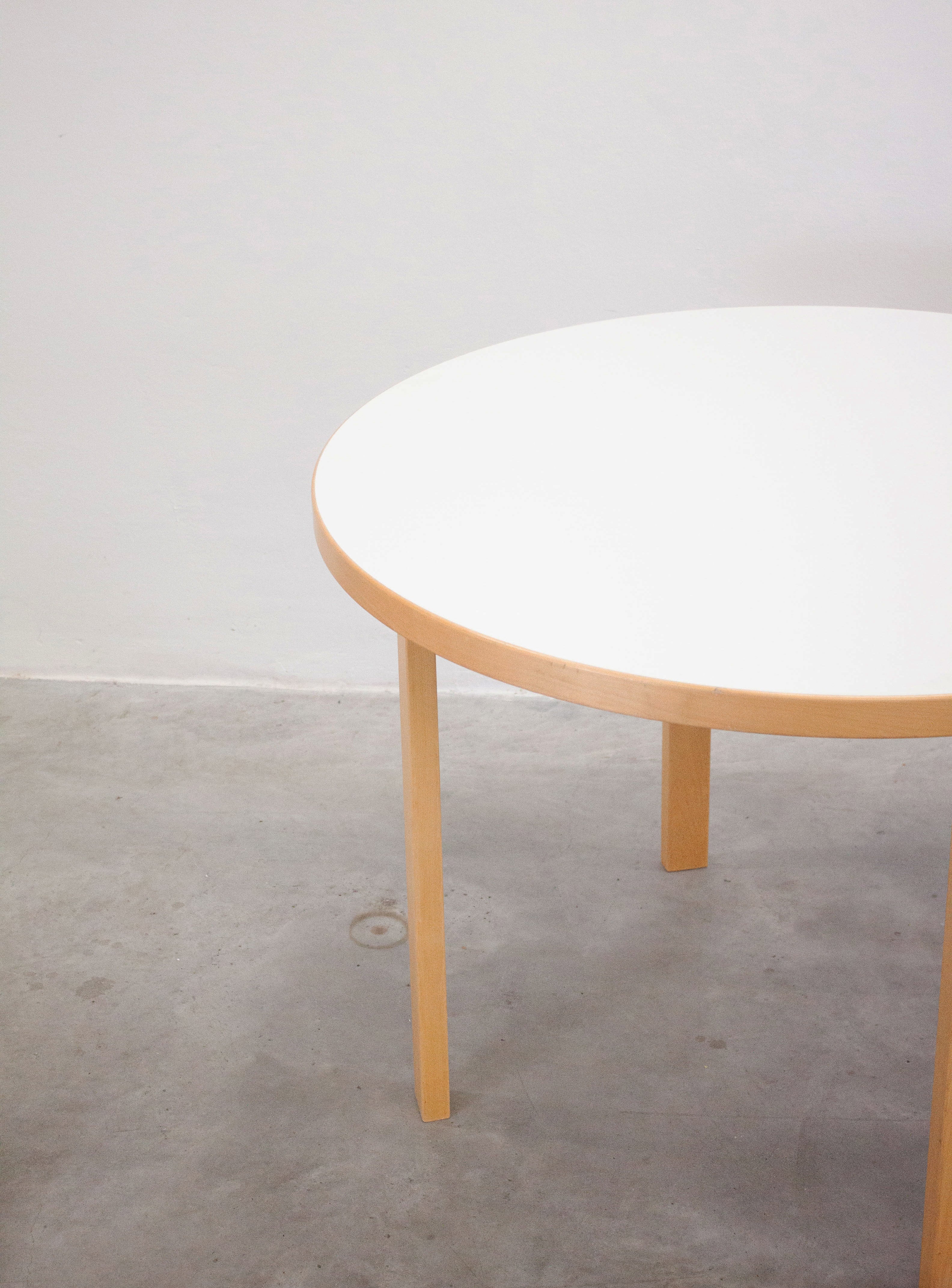 Artek Model 90A Dining Table by Alvar Aalto (White) – JUKI AMSTERDAM