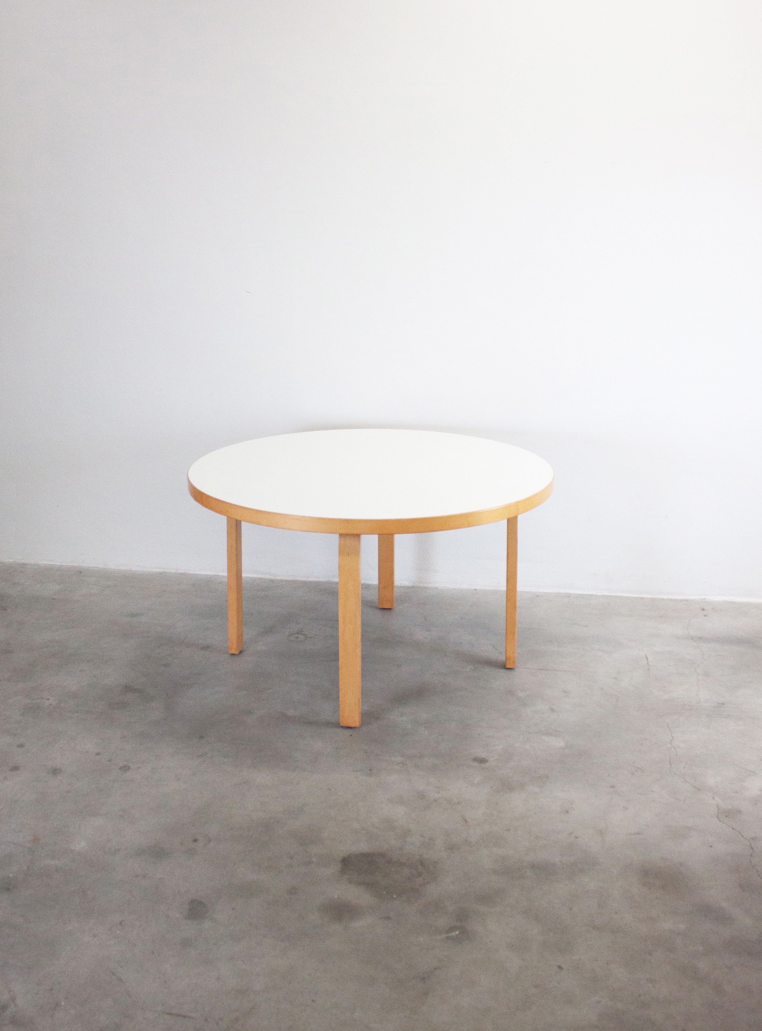 Artek Model 91 Dining Table by Alvar Aalto (White) – JUKI AMSTERDAM