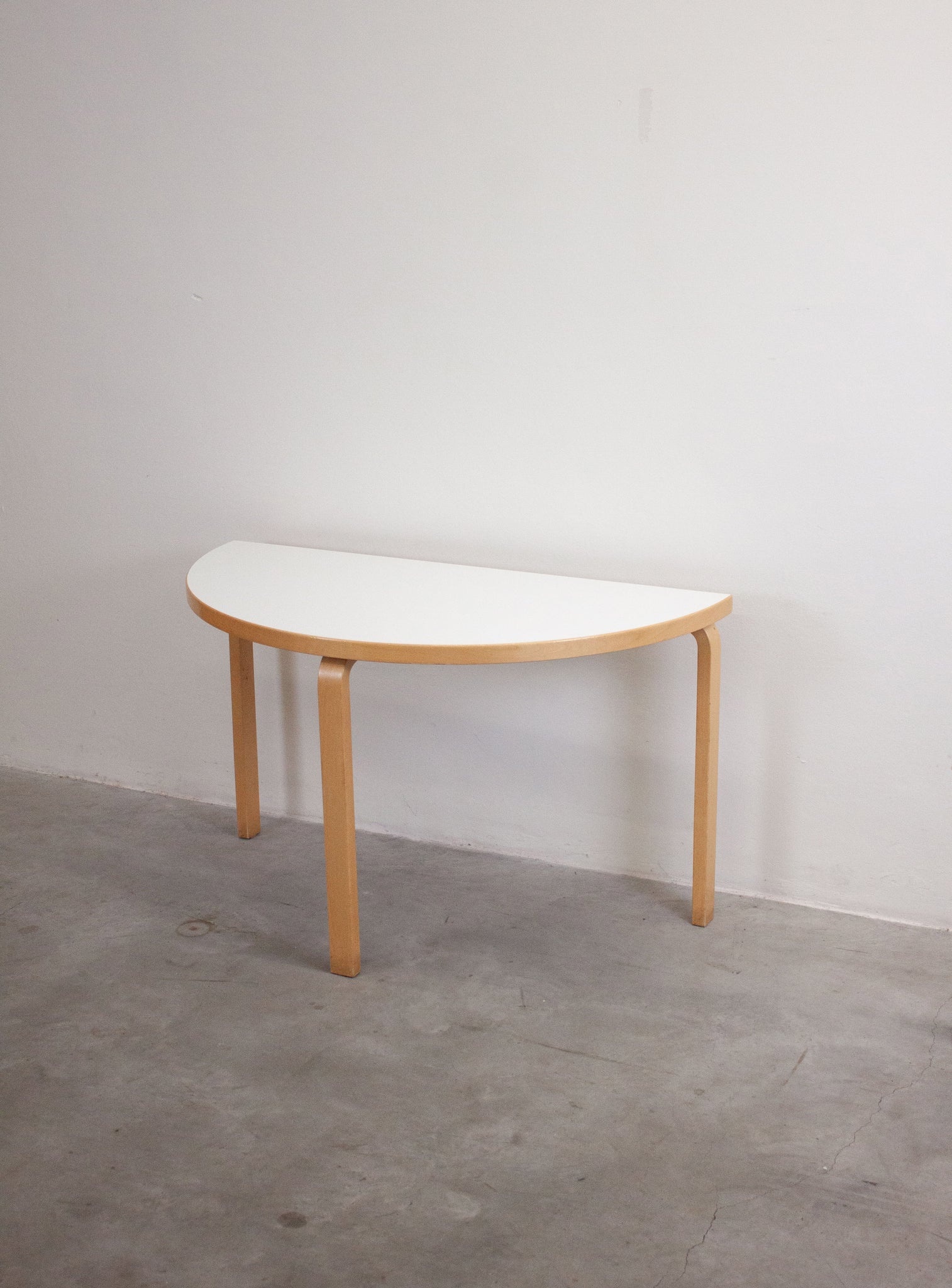 Artek Model 95 Half Round Dining Table by Alvar Aalto (White)
