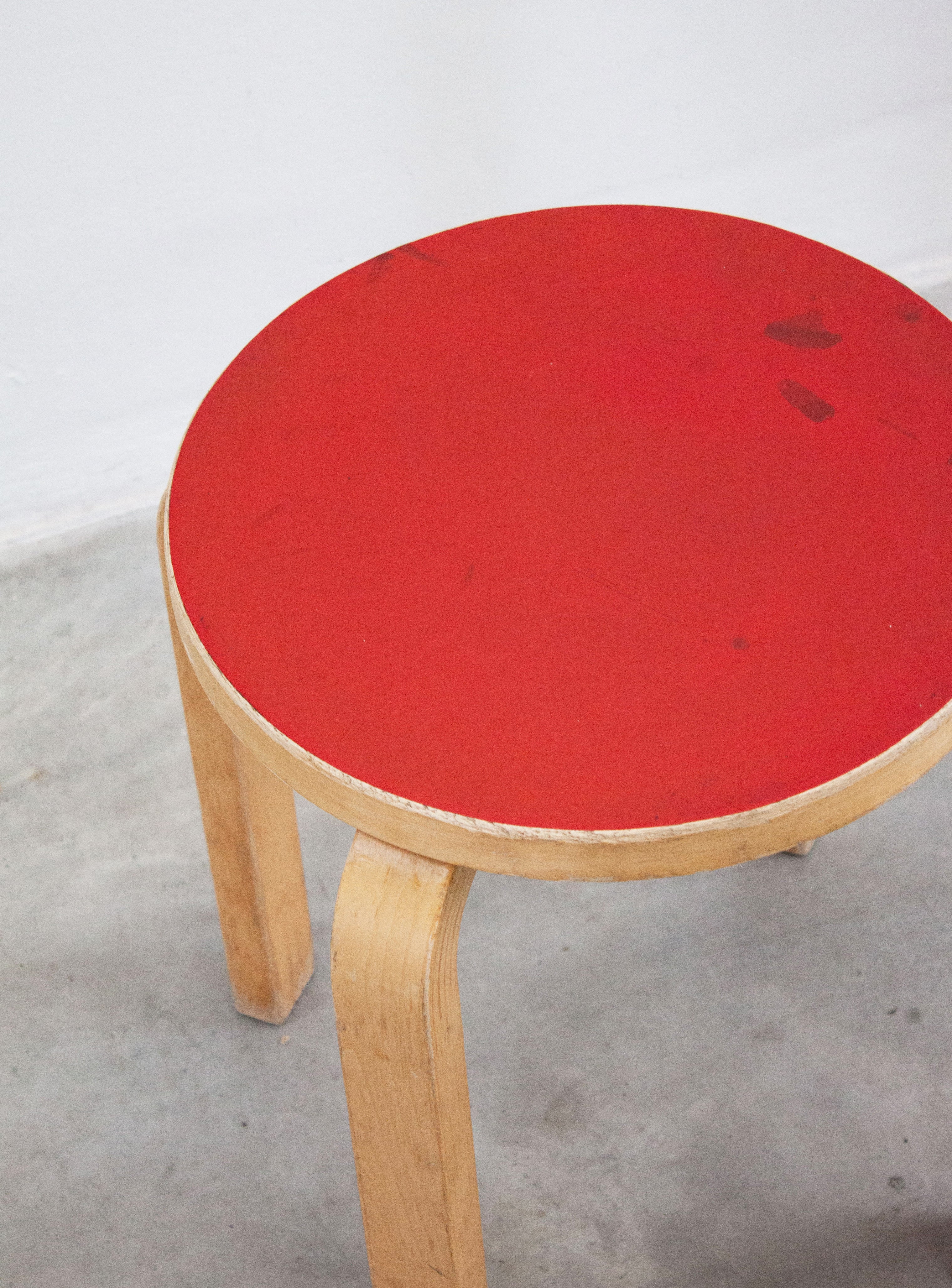 Artek Model E60 Stool by Alvar Aalto (Red) – JUKI AMSTERDAM
