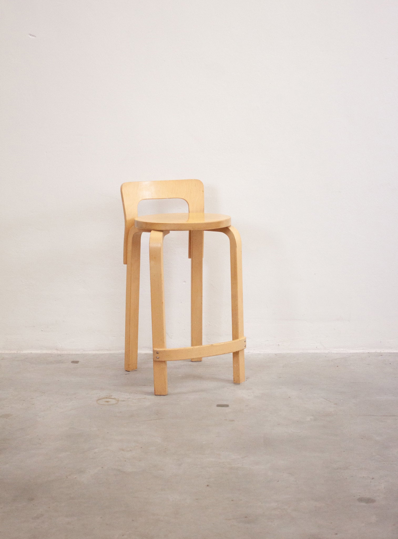 Artek Model K65 Bar Stool by Alvar Aalto (Birch)