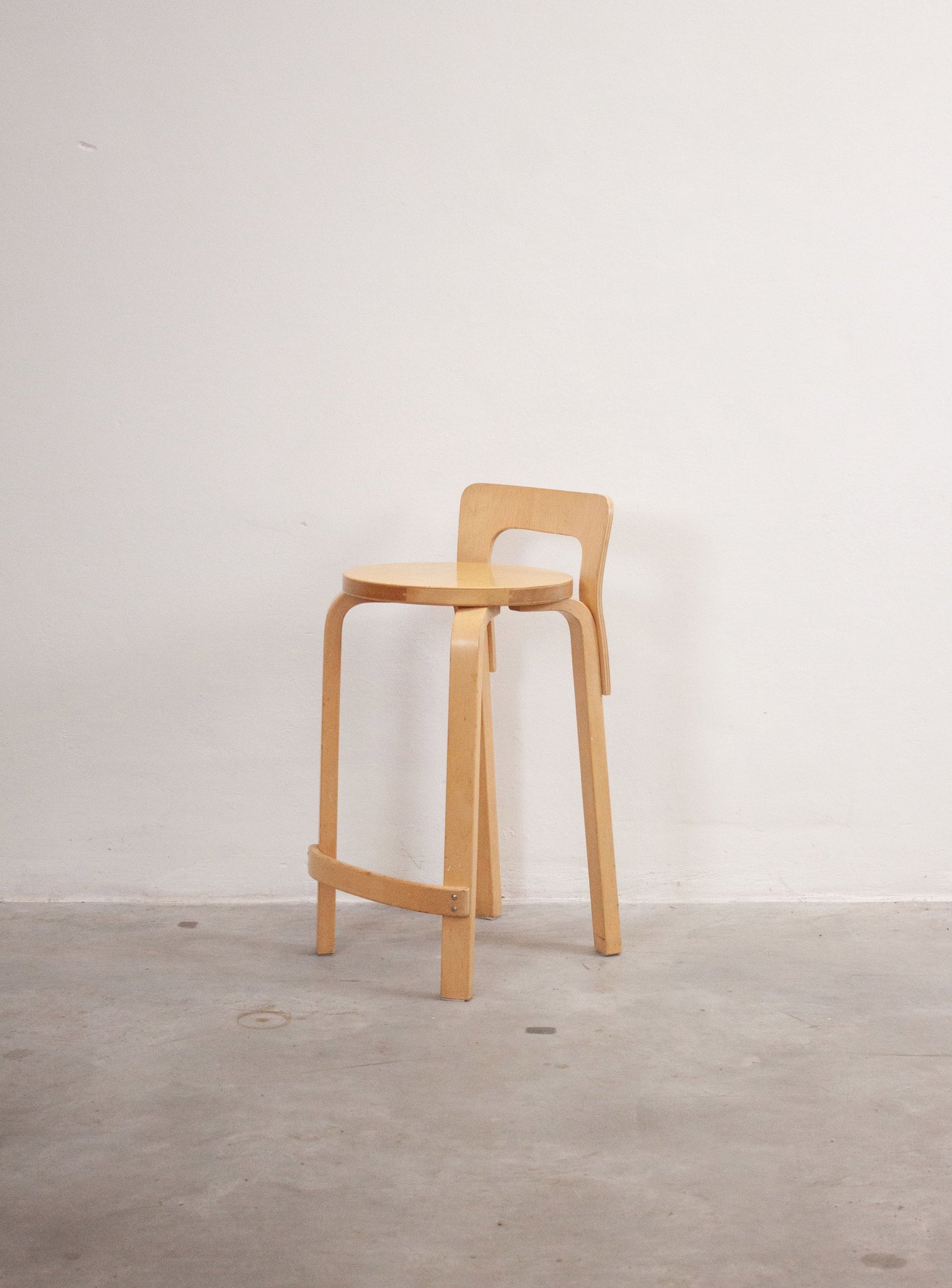 Artek Model K65 Bar Stool by Alvar Aalto (Birch)