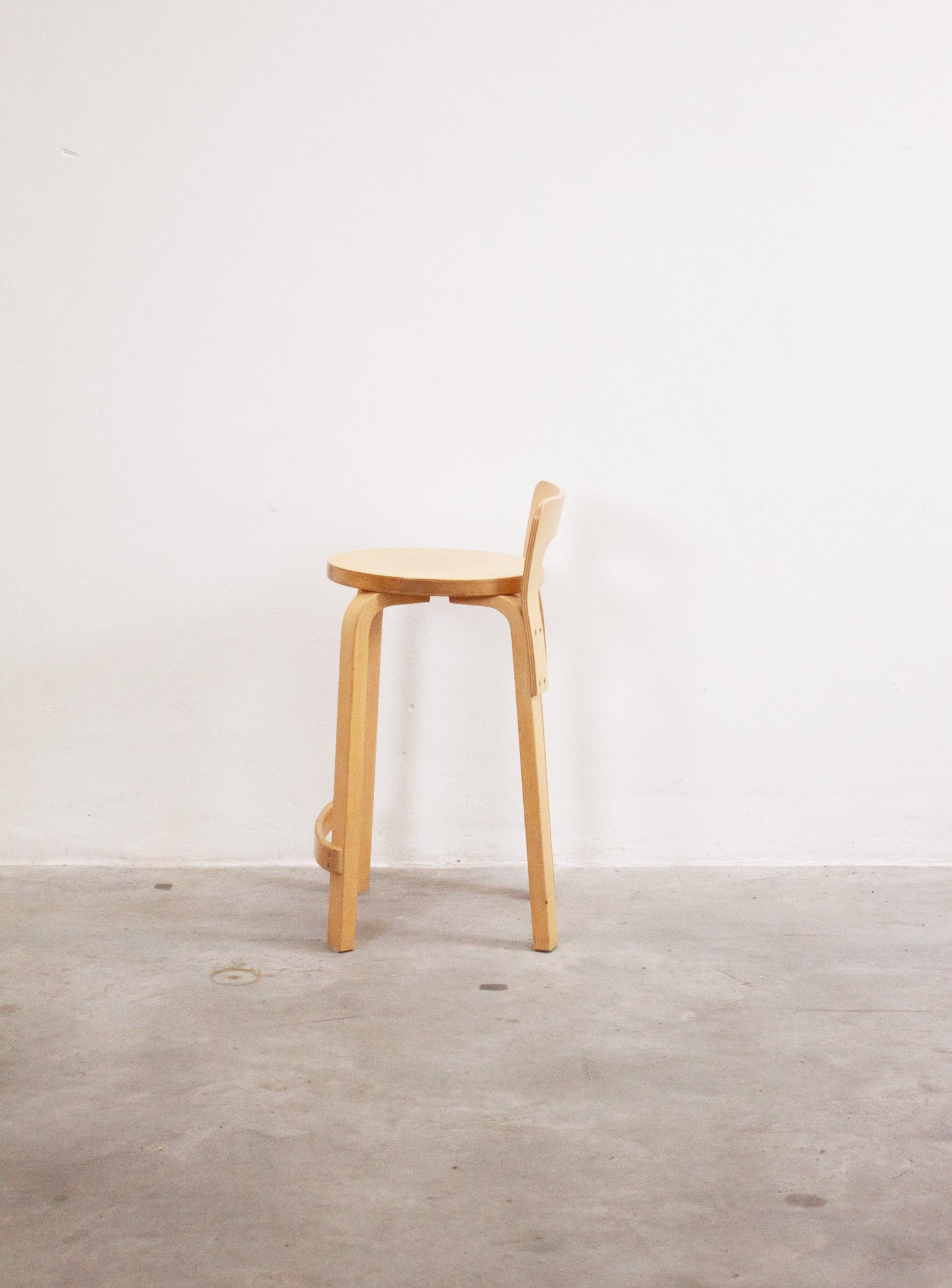 Artek Model K65 Bar Stool by Alvar Aalto (Birch)