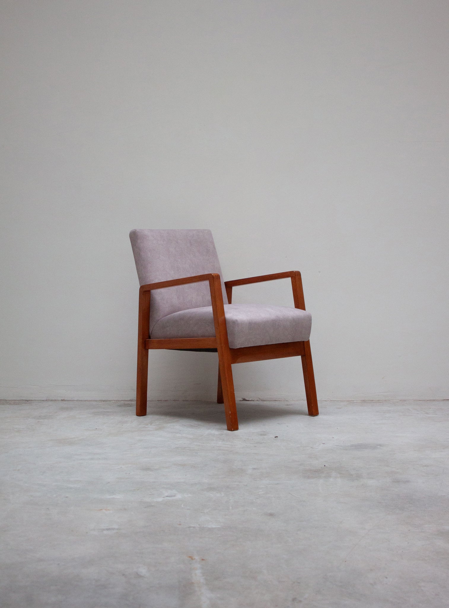 Artek 403 Hallway Chair by Alvar Aalto (Grey)