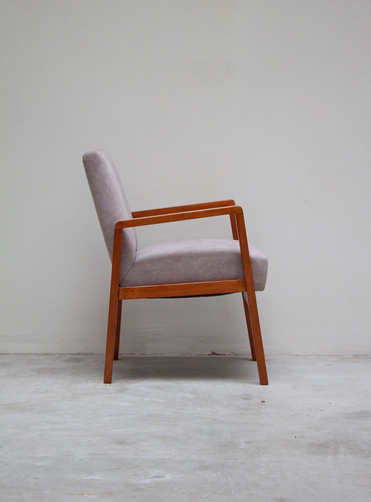 Artek 403 Hallway Chair by Alvar Aalto (Grey)