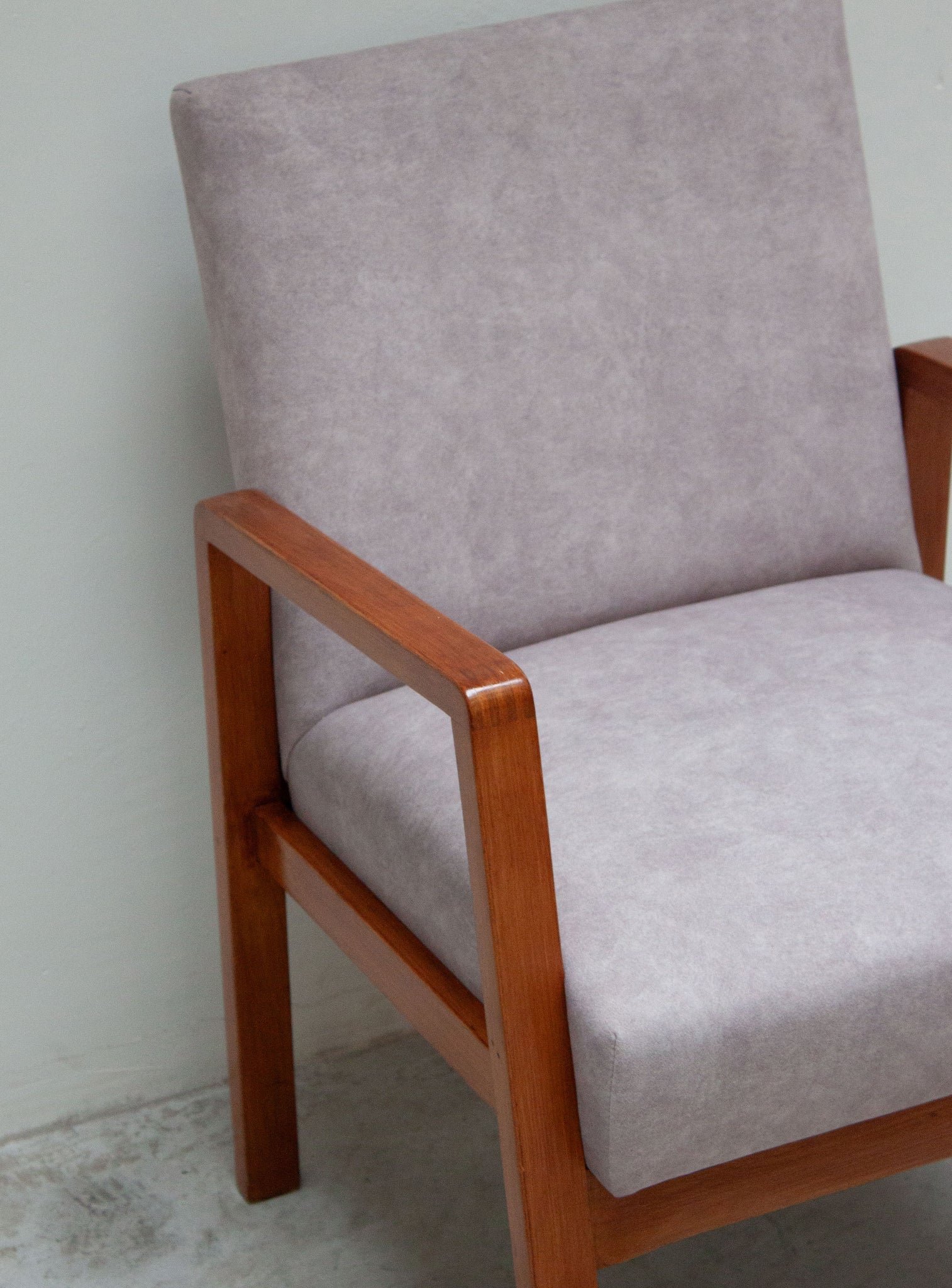 Artek 403 Hallway Chair by Alvar Aalto (Grey)