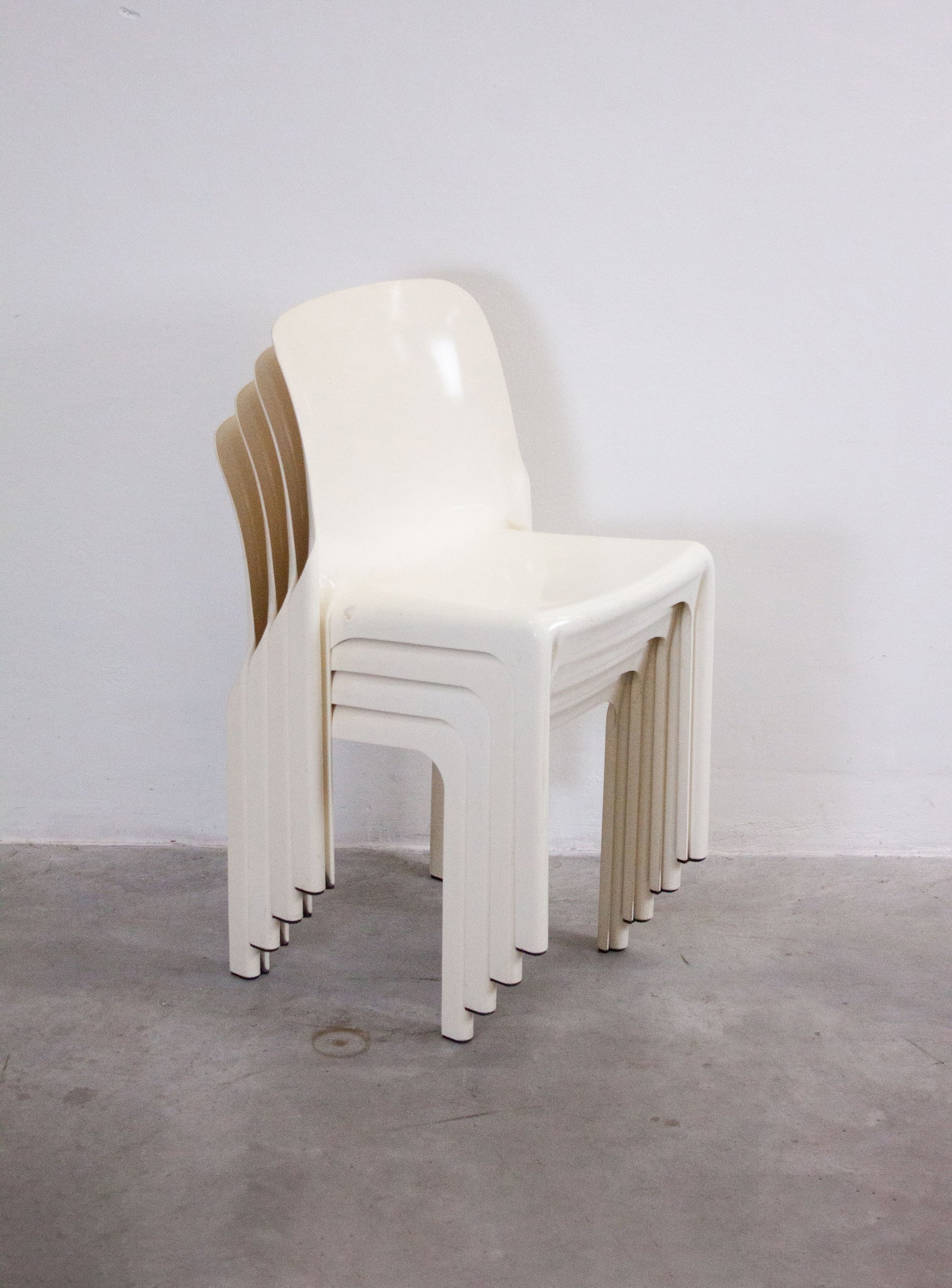 Artemide Selene Dining Chair by Vico Magistretti (White)