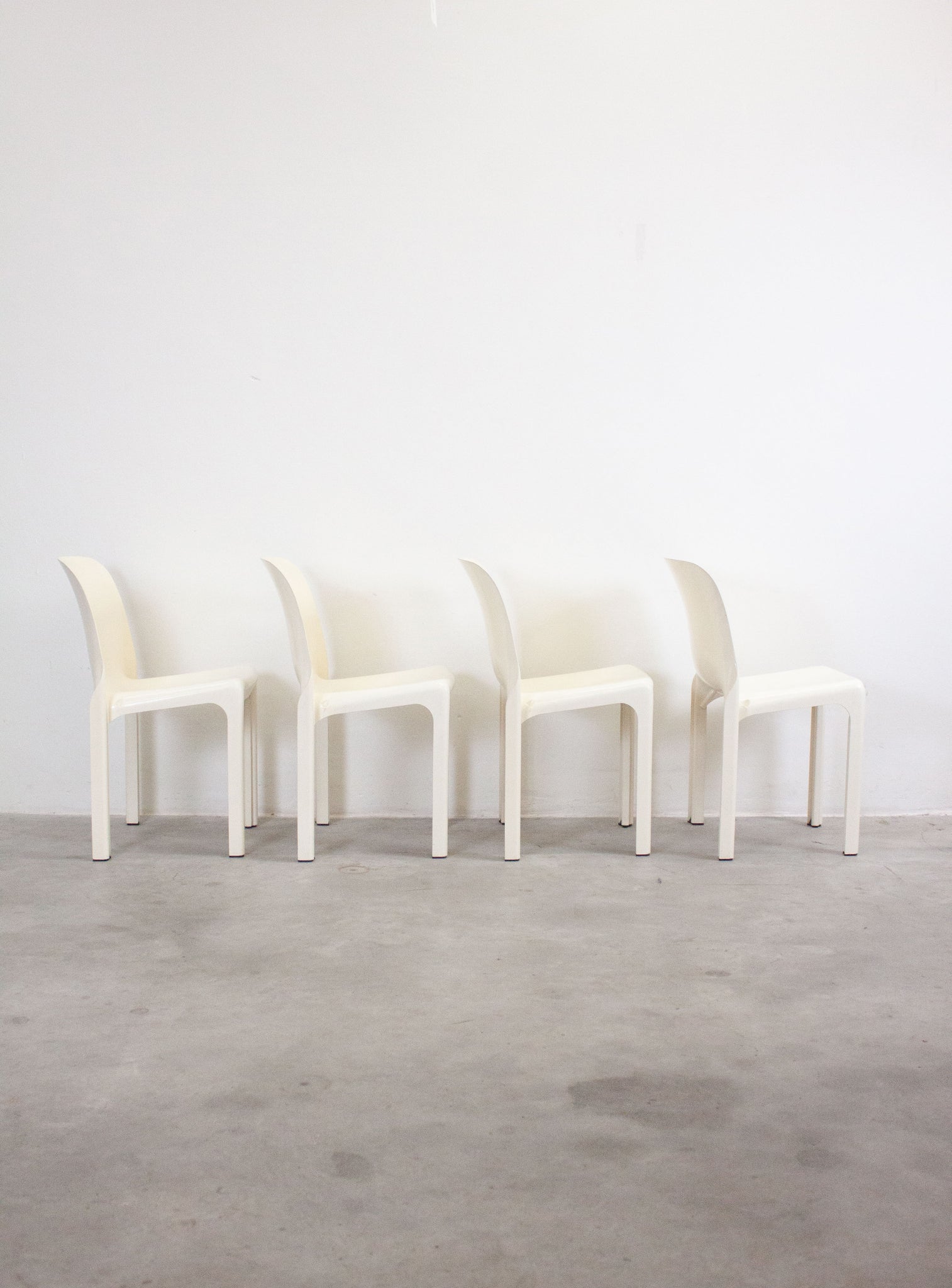 Artemide Selene Dining Chair by Vico Magistretti (White)