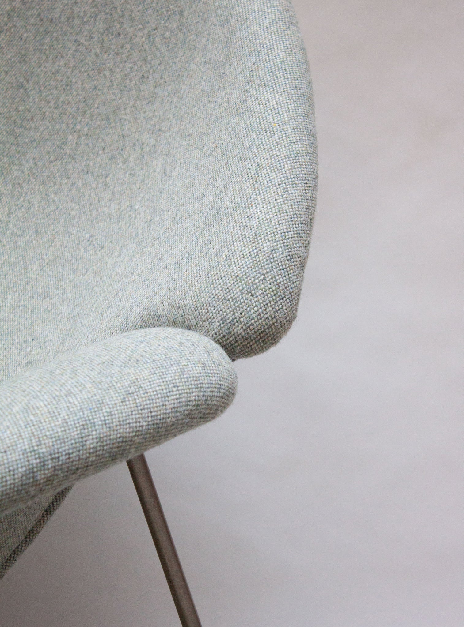 Artifort F555 Lounge Chair & Ottoman by Pierre Paulin