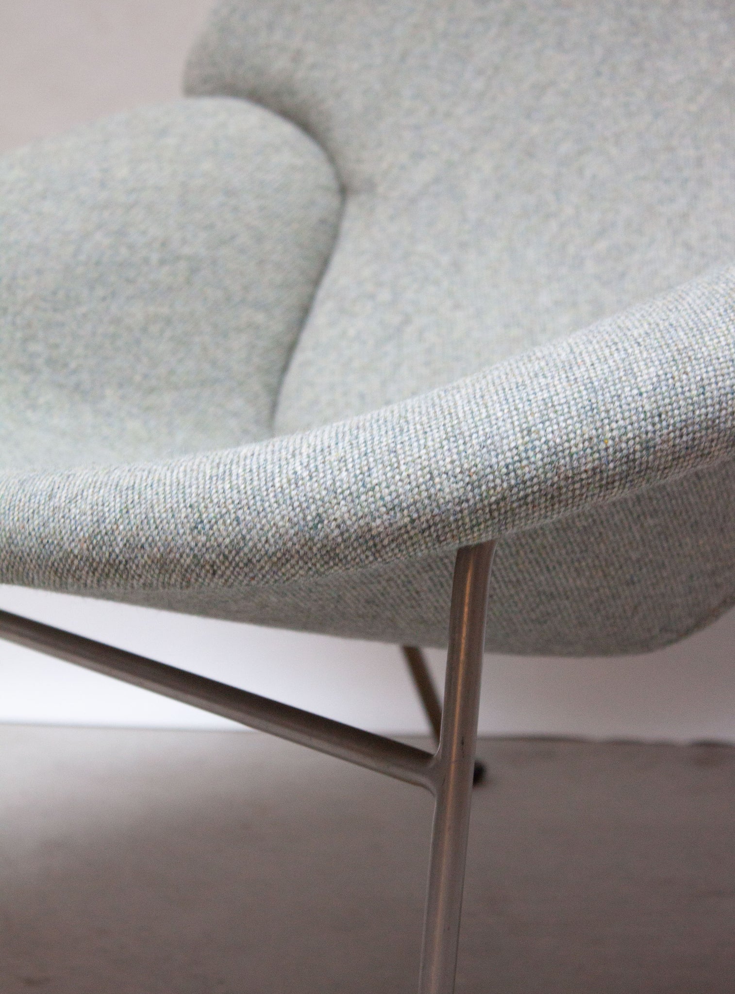 Artifort F555 Lounge Chair & Ottoman by Pierre Paulin