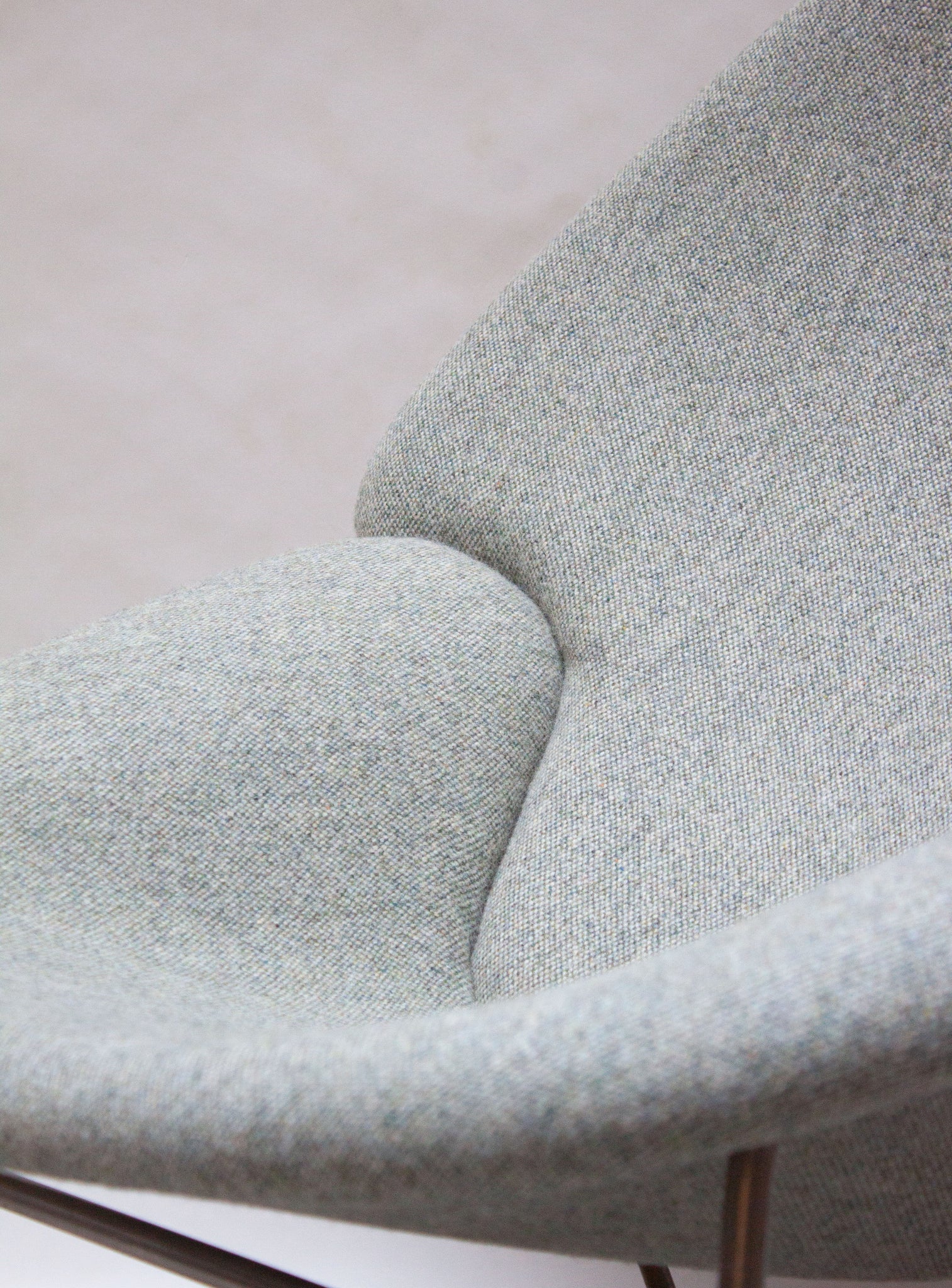 Artifort F555 Lounge Chair & Ottoman by Pierre Paulin