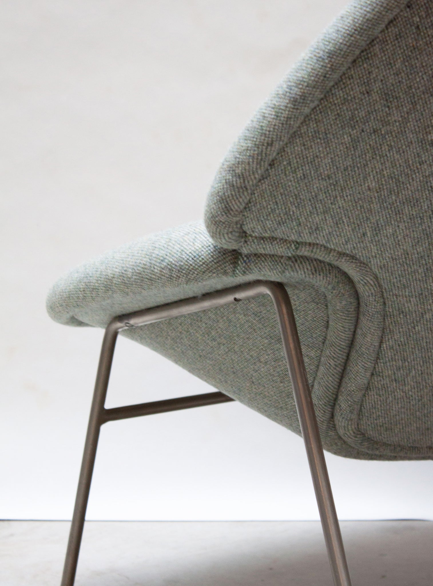 Artifort F555 Lounge Chair & Ottoman by Pierre Paulin